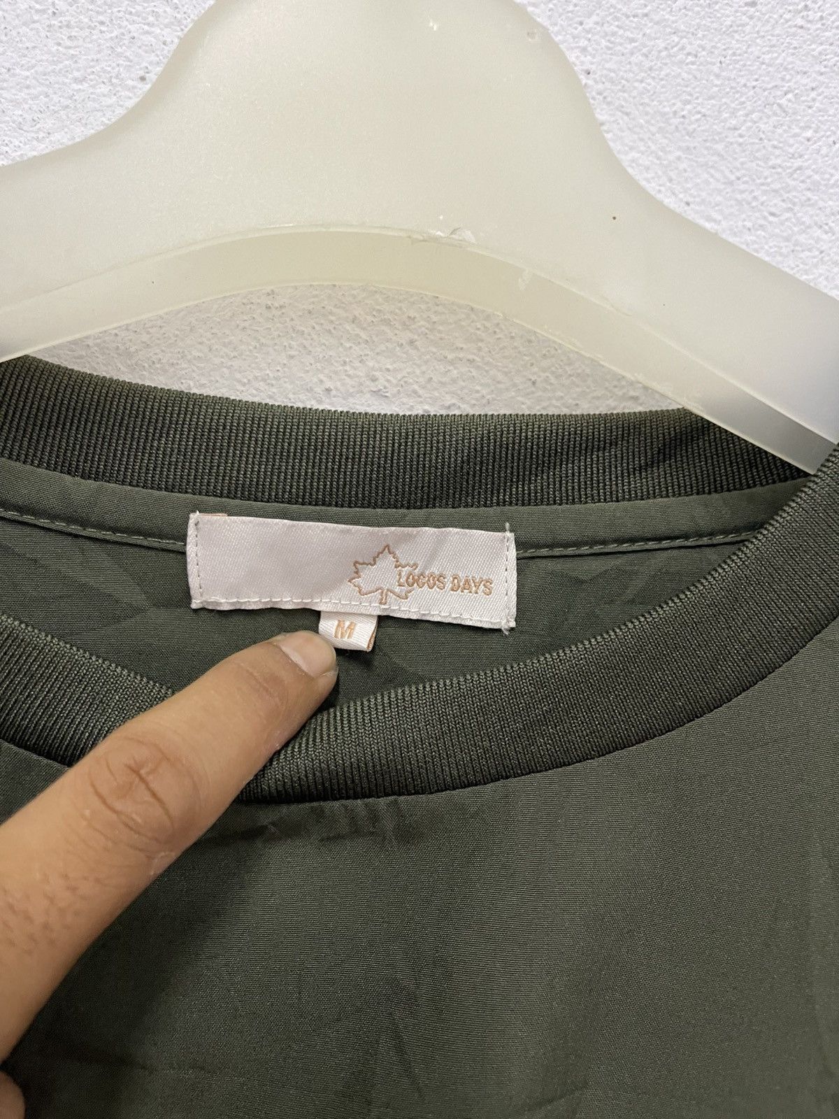 Other Logos Days Olive green shirt📸 Size US M / EU 48-50 / 2 - 3 Thumbnail