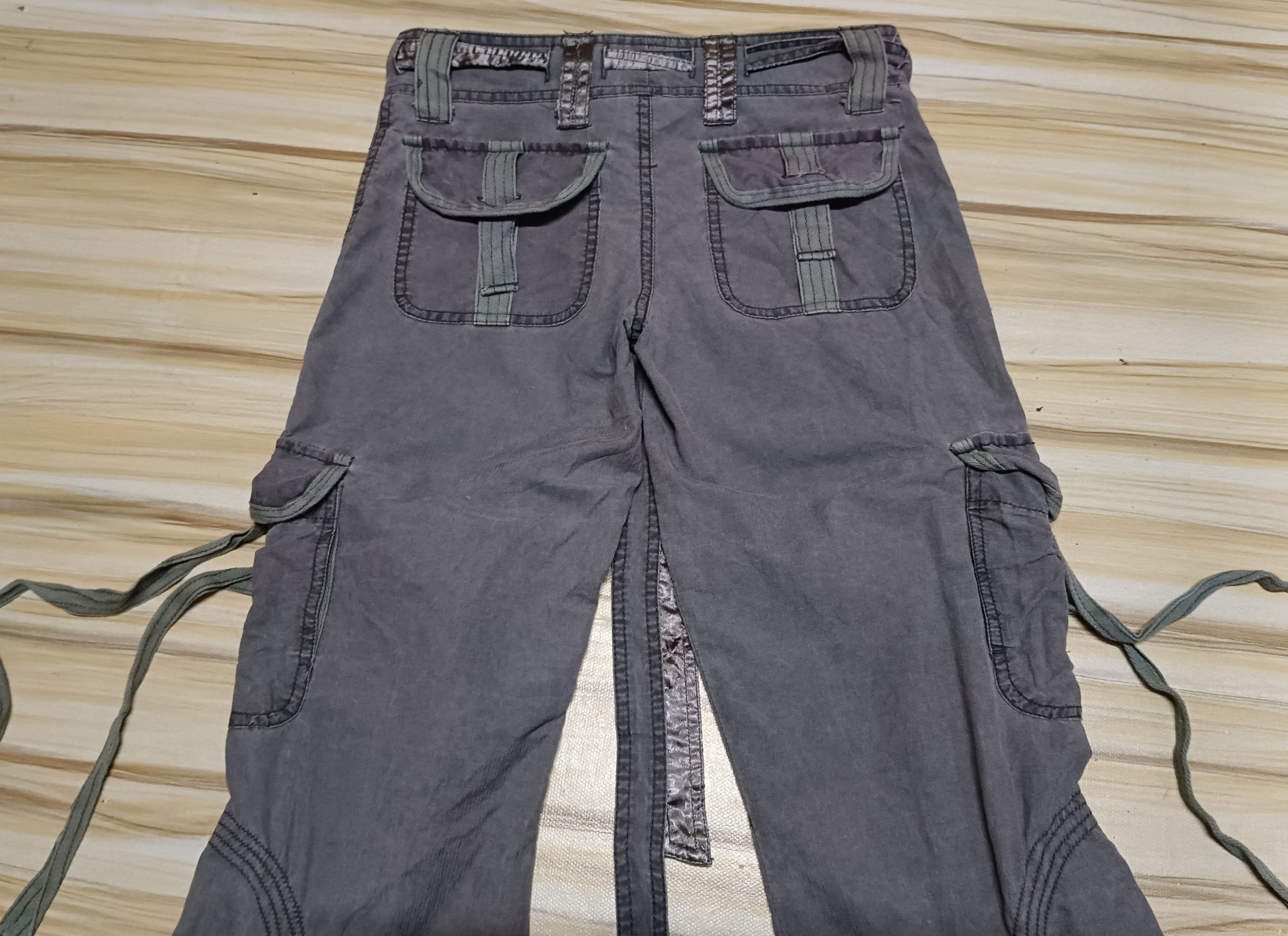 14th Addiction × If Six Was Nine × Le Grande Bleu (L.G.B.) Japanese Y2K Distressed Flare Cargo Pants Size US 29 - 8 Thumbnail