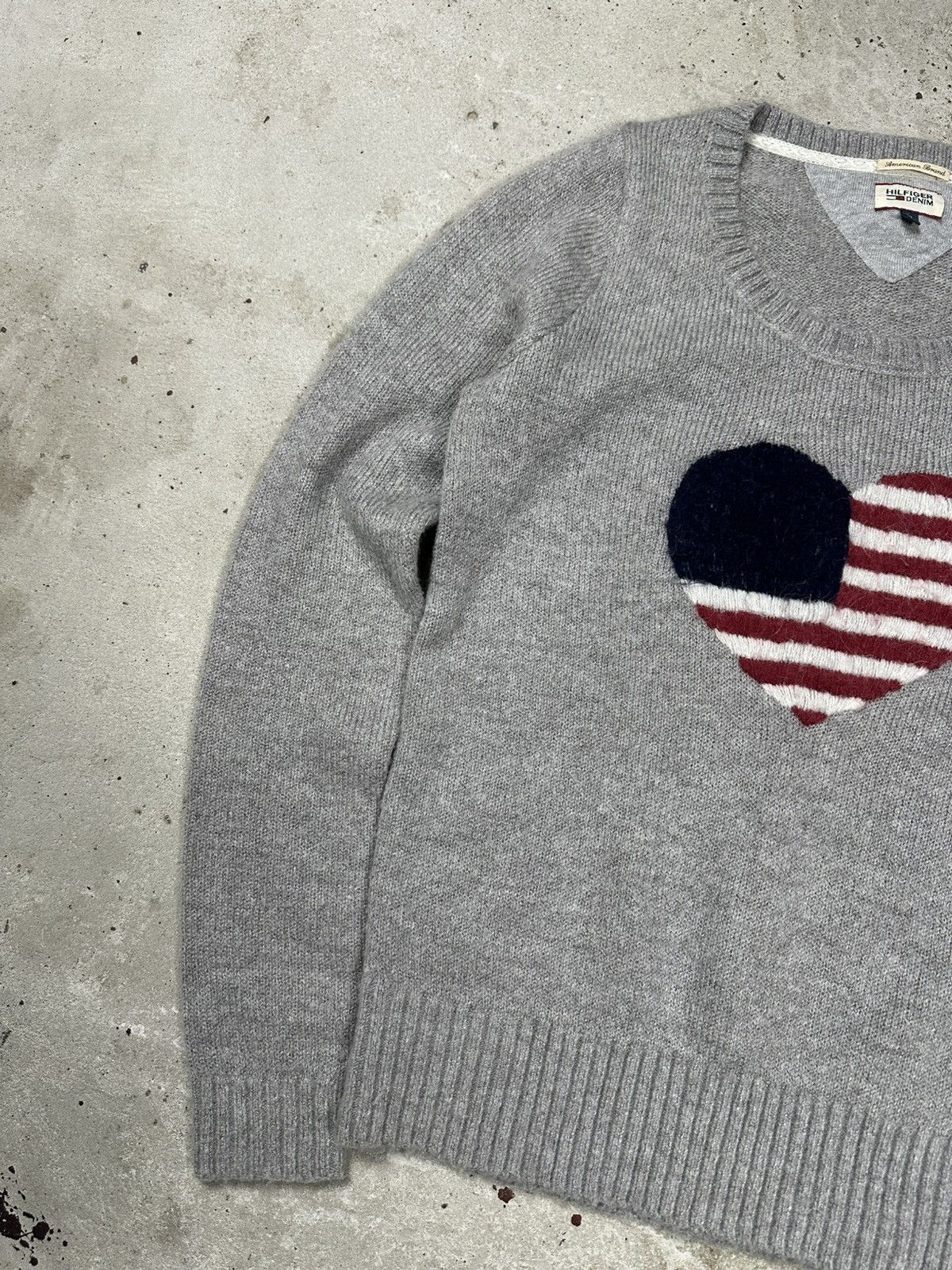 Tommy Hilfiger × Vintage Vintage Y2K Tommy Hilfiger Grey US Flag Sweater Jumper Size US S / EU 44-46 / 1 - 5 Thumbnail