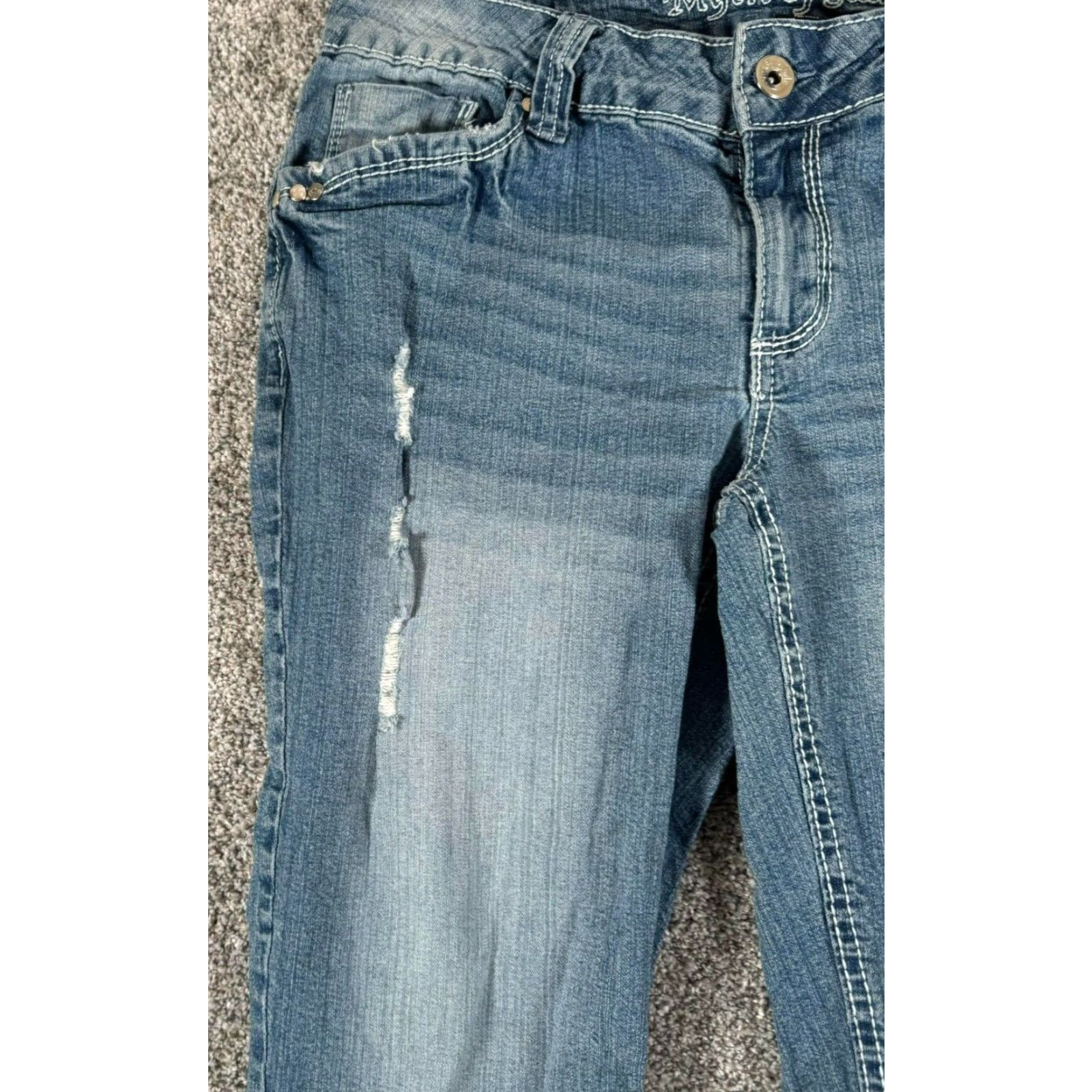 Etro VINTAGE Myth of Jade Capri Jeans Womens Size 8 Cuffed Distressed Grunge Streetwear 5-Pocket Denim Blue Size 30" / US 8 / IT 44 - 6 Thumbnail