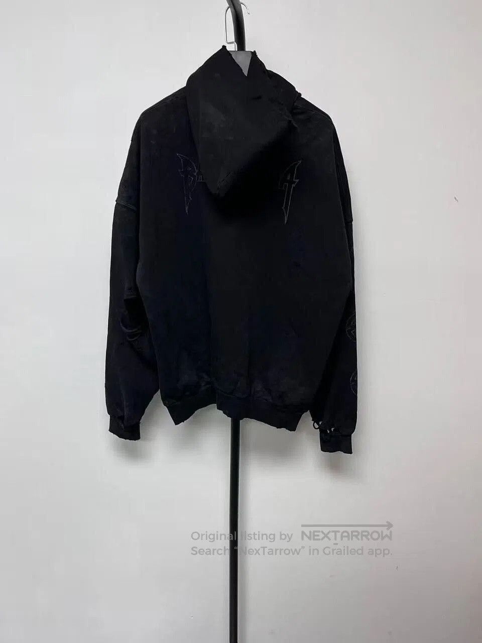 Balenciaga balenciaga black oversized hooded sweatshirt. Size US M / EU 48-50 / 2 - 2 Thumbnail