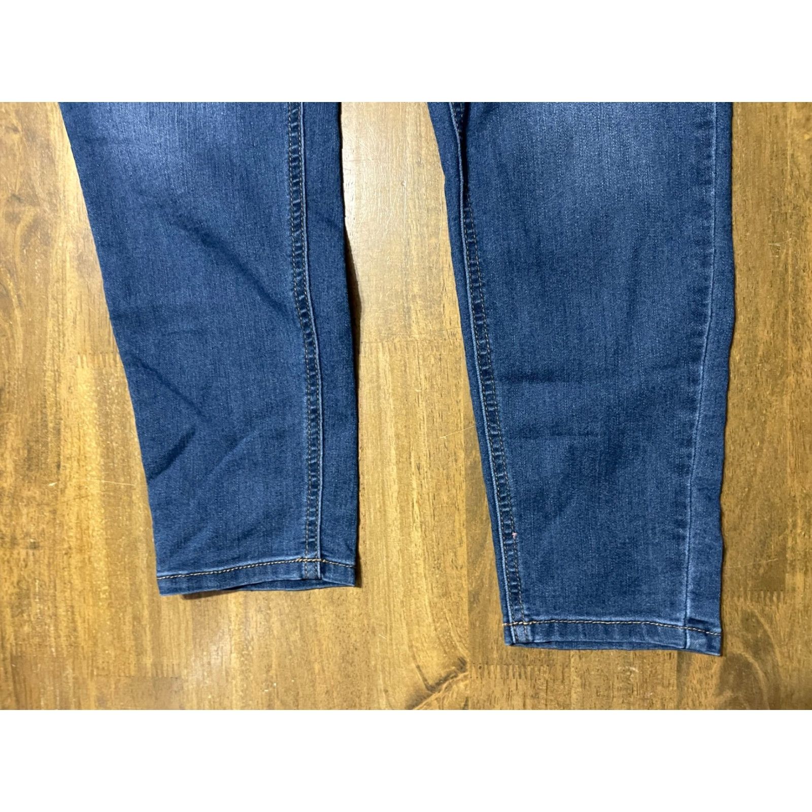 Vintage Democracy Jeans, Women's Jeans, Blue, Denim, Skinny, Pockets, Size 10, Regular, 32 in Waist, 27 in Inseam, Ab Technology, Medium Wash, Non- N/A Size 32" / US 10 / IT 46 - 3 Thumbnail