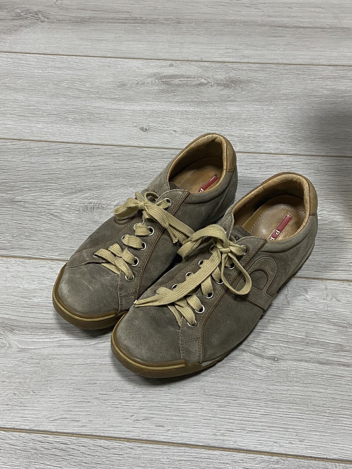 Prada Prada leather sneakers red tab metallic logo Size US 8.5 / EU 41-42 - 19 Thumbnail
