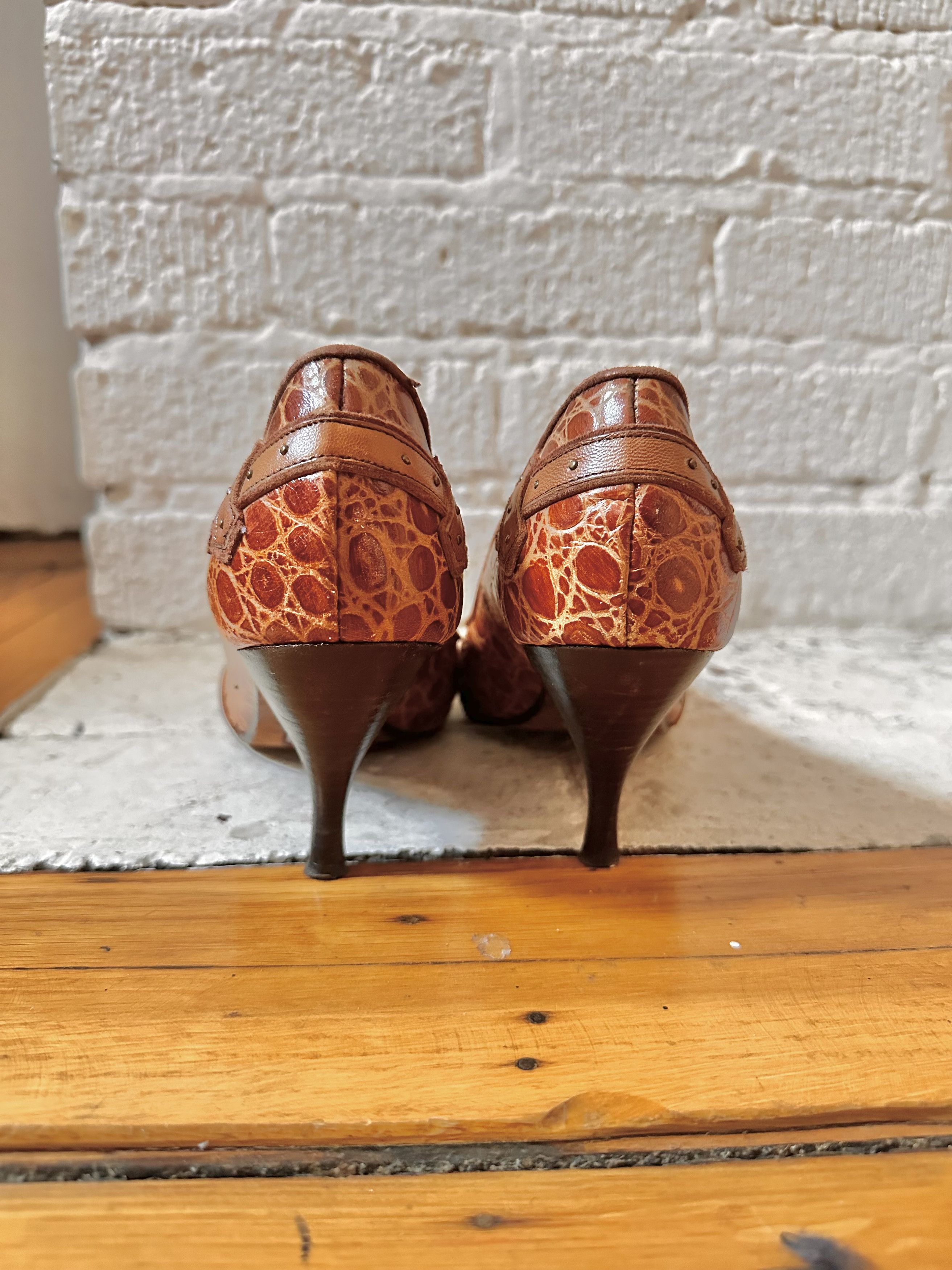 Leather VINTAGE Y2K DESIGNER BROWN LEATHER STUDDED HEELS_ 8US Size US 8 / IT 38 - 6 Thumbnail