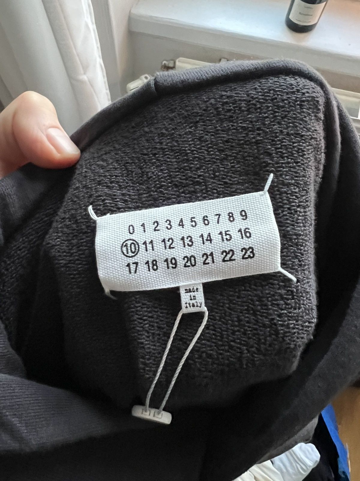 Maison Margiela Maison Margiela Upside Down Logo Hoodie sz XL BNWT Size US XL / EU 56 / 4 - 4 Thumbnail