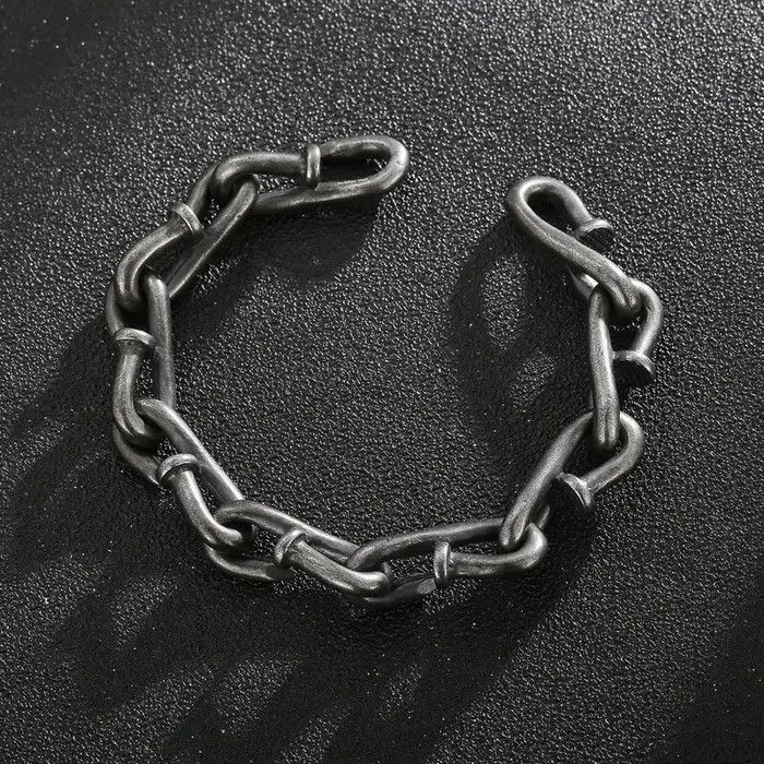 Jewelry Bending Nail Chain Bracelet Size ONE SIZE - 1 Thumbnail