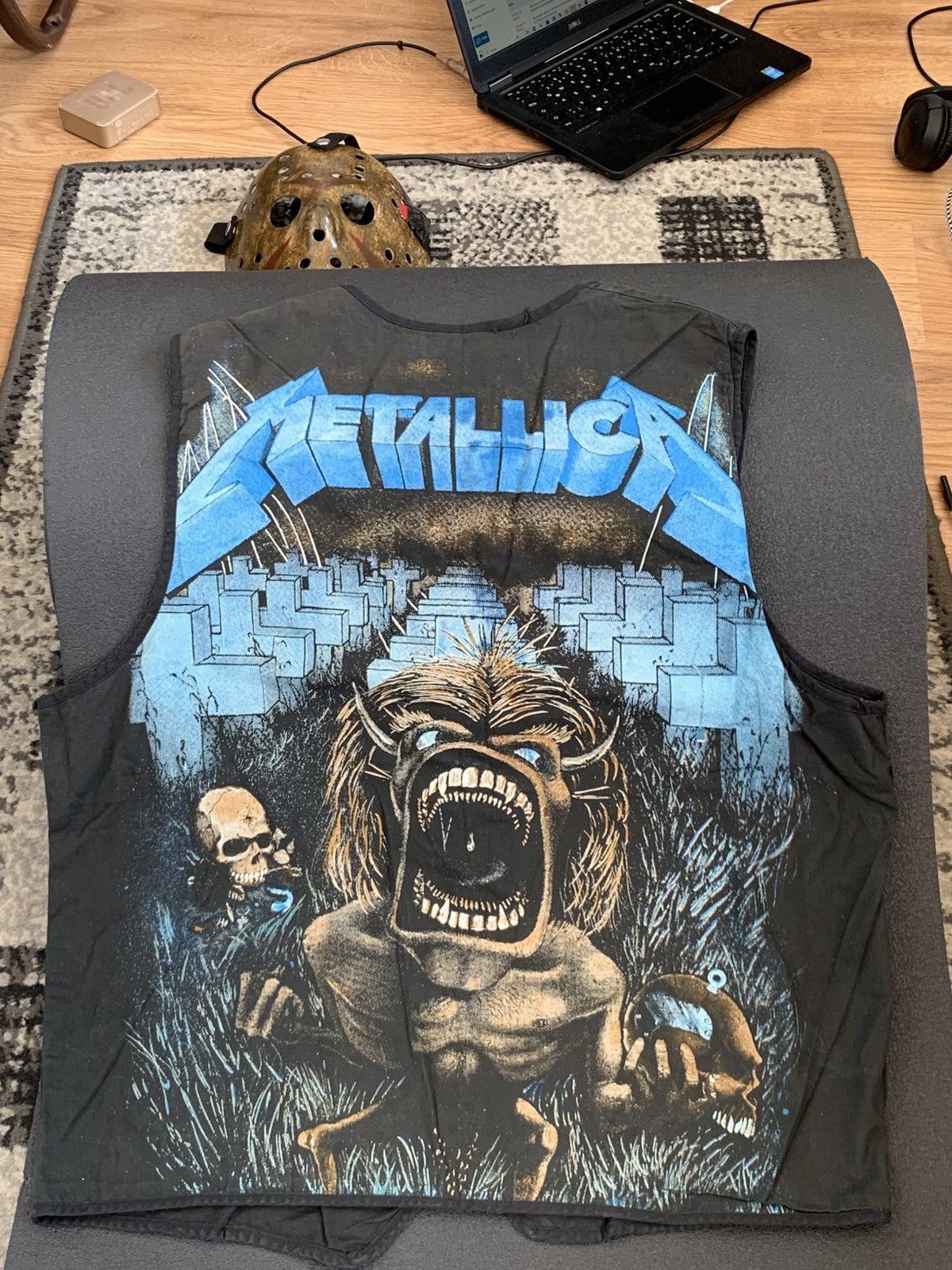 Metallica VINTAGE 90s METALLICA ALL OVER PRINT EMPIRE METAL BAND VEST Size US XL / EU 56 / 4 - 1 Thumbnail