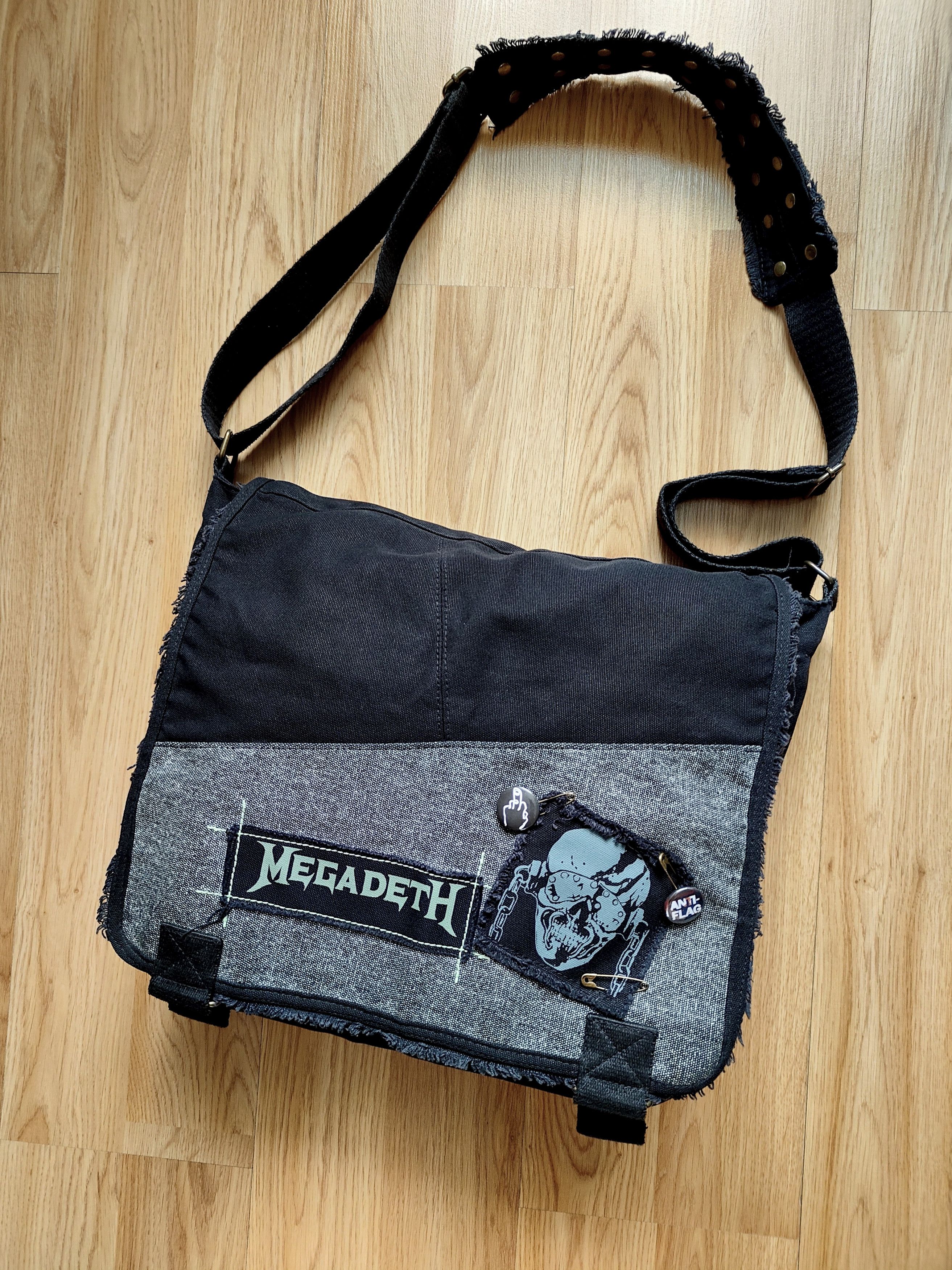 Megadeth Vintage Bioworld Bandmerch Megadeth 2006 Shoulder Bag Size ONE SIZE - 11 Thumbnail
