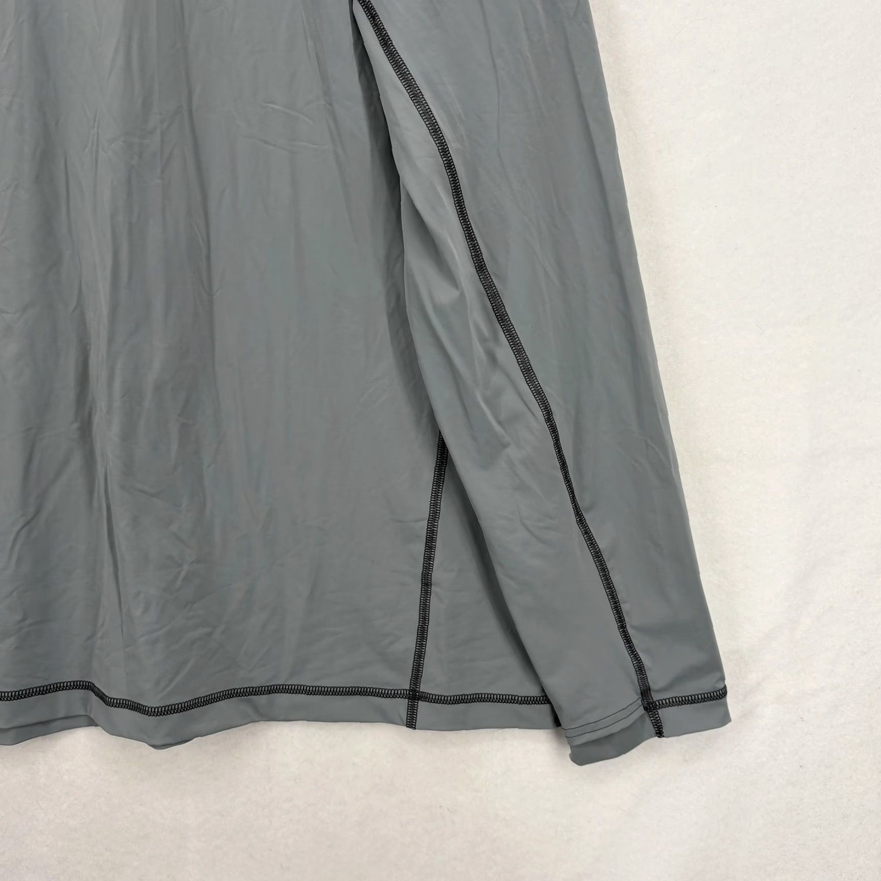 Duluth Trading Company Duluth Suit Up Long Sleeve Mock Neck Swim Tee Mens 2XL Gray Stretch Outdoors UPF Shirt Mens 2XL Gray Stretch Size US XXL / EU 58 / 5 - 3 Thumbnail