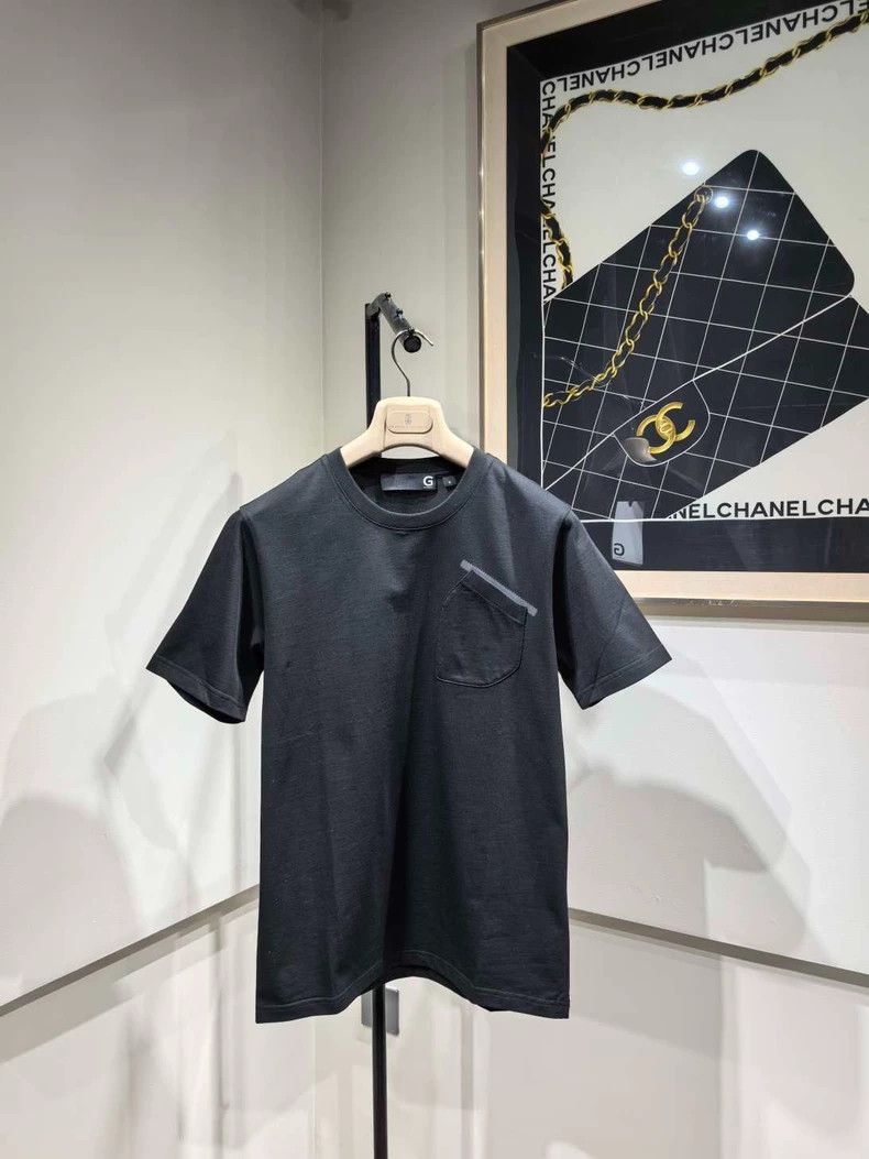 Givenchy Givenchy New arrival slant pocket round neck T-shirt short Size US S / EU 44-46 / 1 - 1 Thumbnail