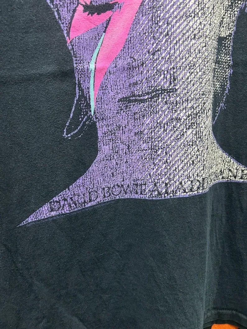 Vintage Vintage 2000s David Bowie tshirt size M Size US M / EU 48-50 / 2 - 4 Thumbnail
