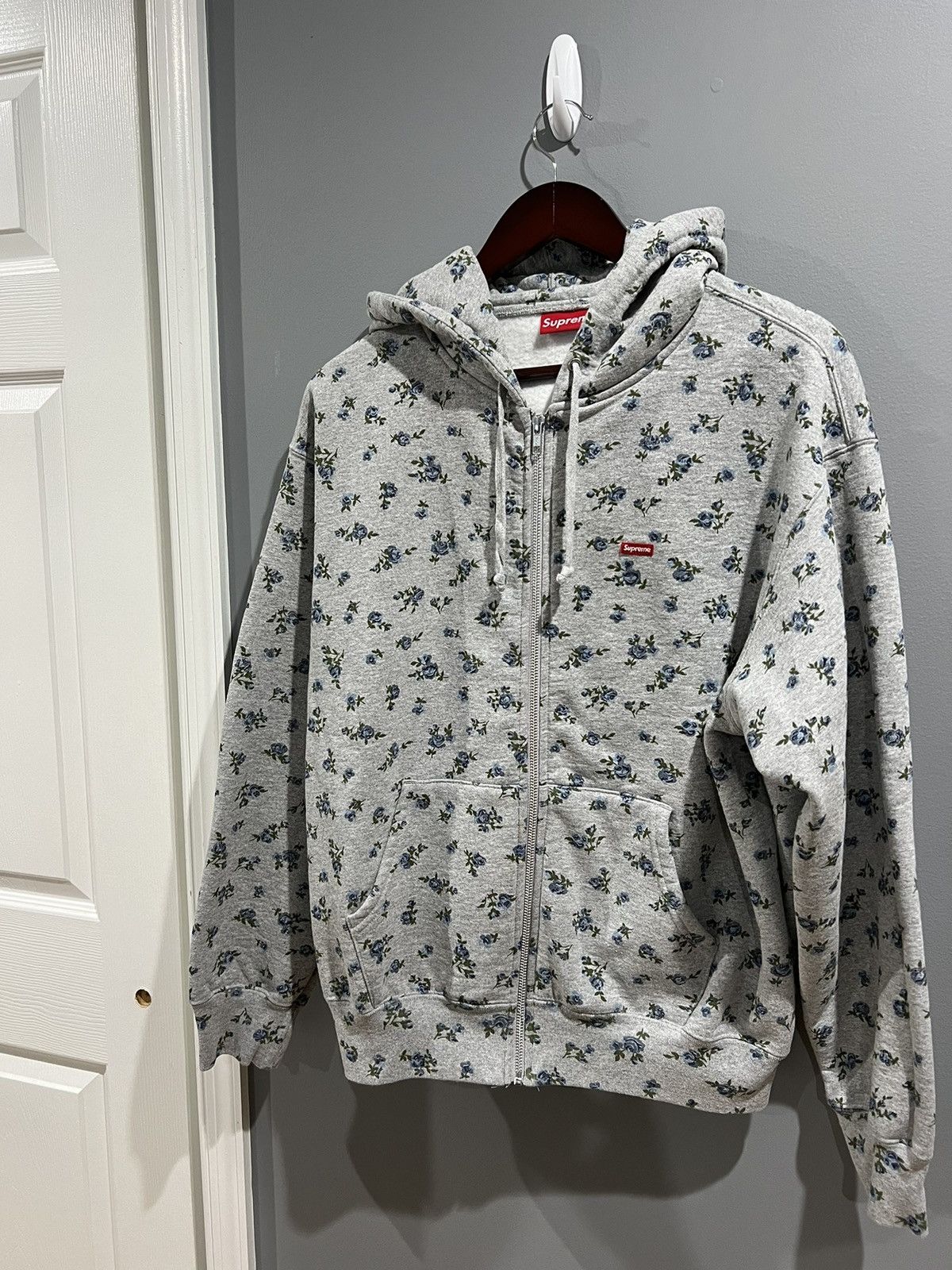 Supreme 2023 Supreme Small Box Zip Up Hooded Sweatshirt (Flowers