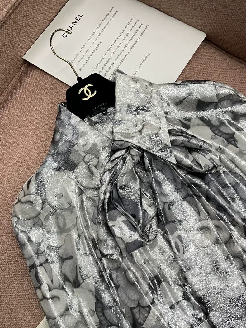 Chanel Chanel Lafayette cat-style silk shirt with long sleeves Size XS / US 0-2 / IT 36-38 - 2 Thumbnail