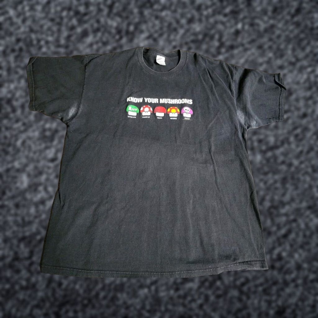 Nintendo VINTAGE Nintendo Mens T-Shirt 2XL Black Super Mario Know Your Mushrooms 2000s Retro Cartoon Size US XXL / EU 58 / 5 - 1 Thumbnail