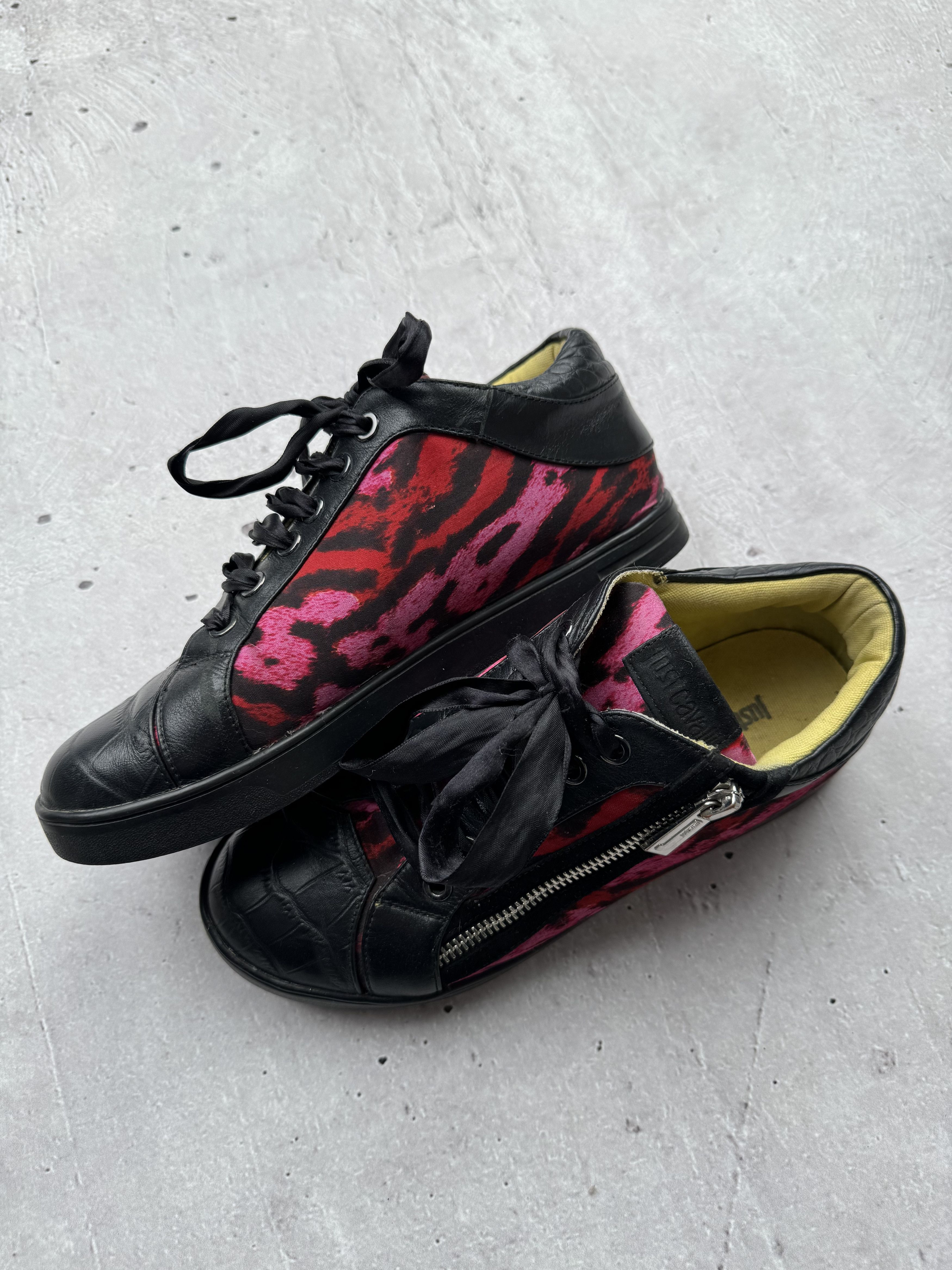 Just Cavalli Just Cavalli Vintage Amazing Sneakers Size US 7 / IT 37 - 1 Thumbnail