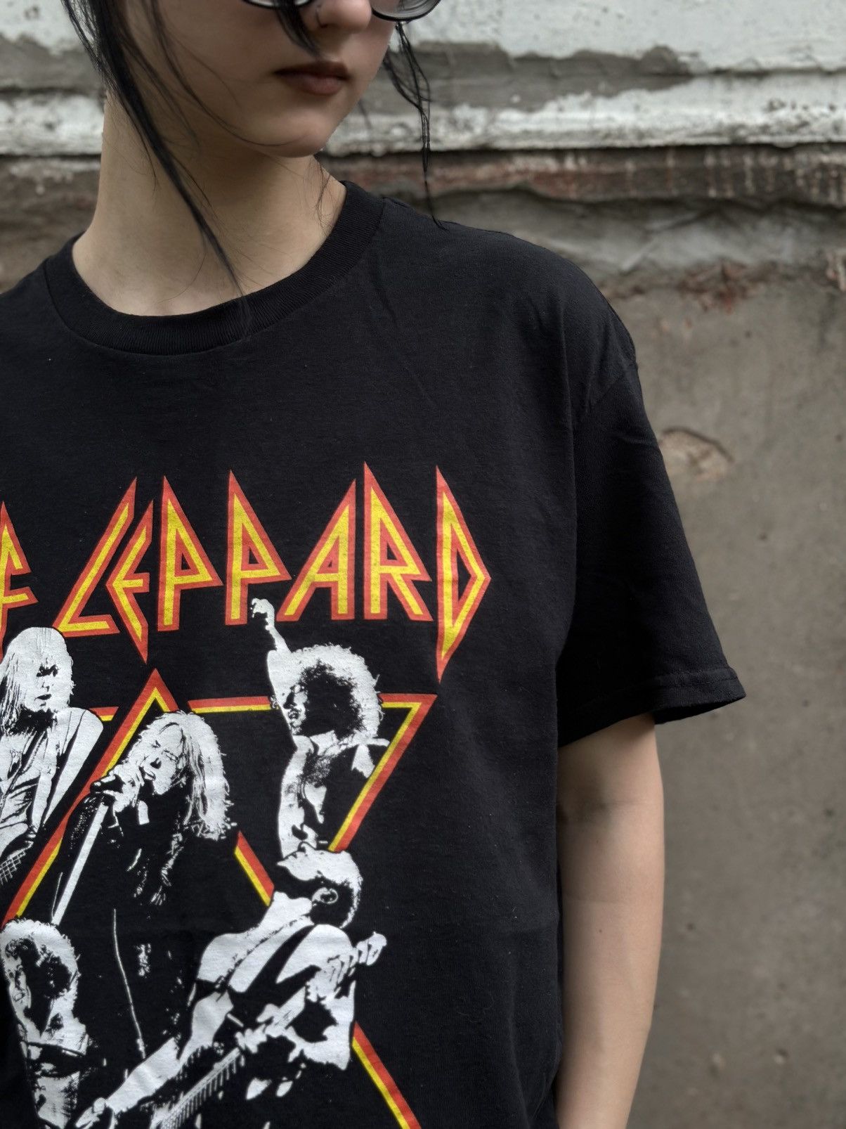 Japanese Brand VTG Adult Def Leppard T-shirts Big Logo Band Rock Tour 00s Size US L / EU 52-54 / 3 - 3 Thumbnail