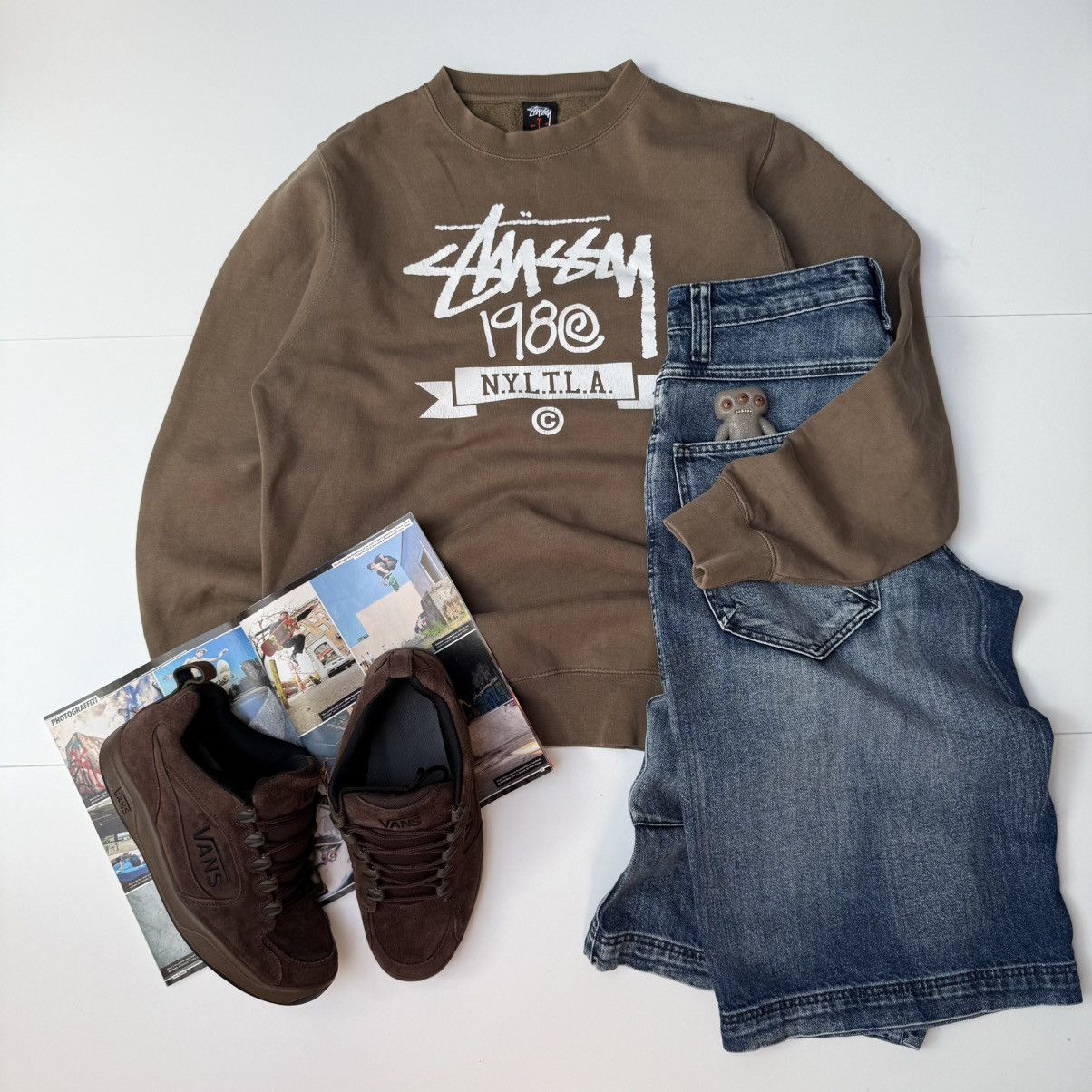 Stussy Vintage stussy NYTLA y2k brown sweatshirt crewneck Size US L / EU 52-54 / 3 - 3 Thumbnail