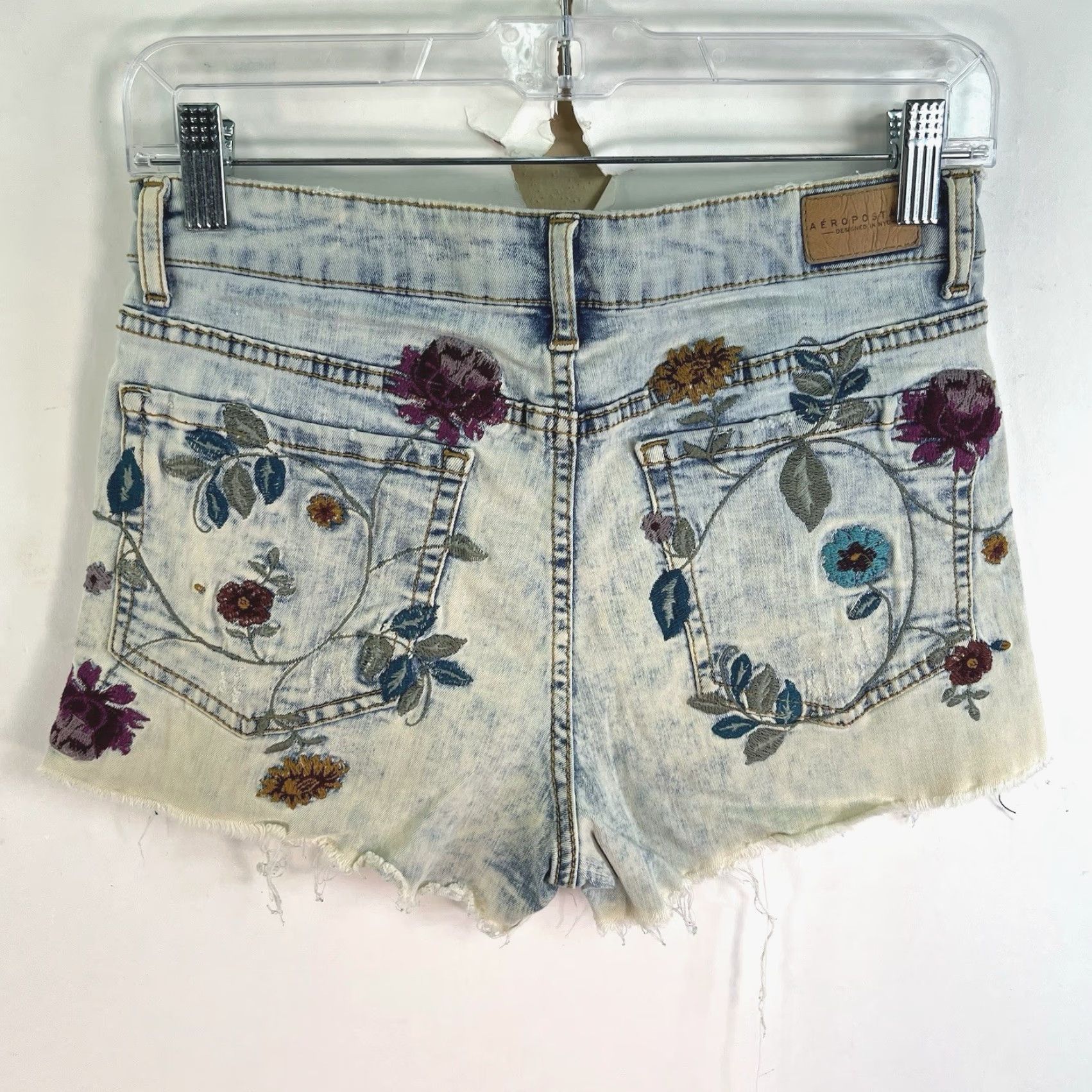 Vintage Aéropostale Floral Cut Off Short Midi Denim Shorts Women 6 29X2 Blue 90s Retro Size 28" / US 6 / IT 42 - 7 Thumbnail