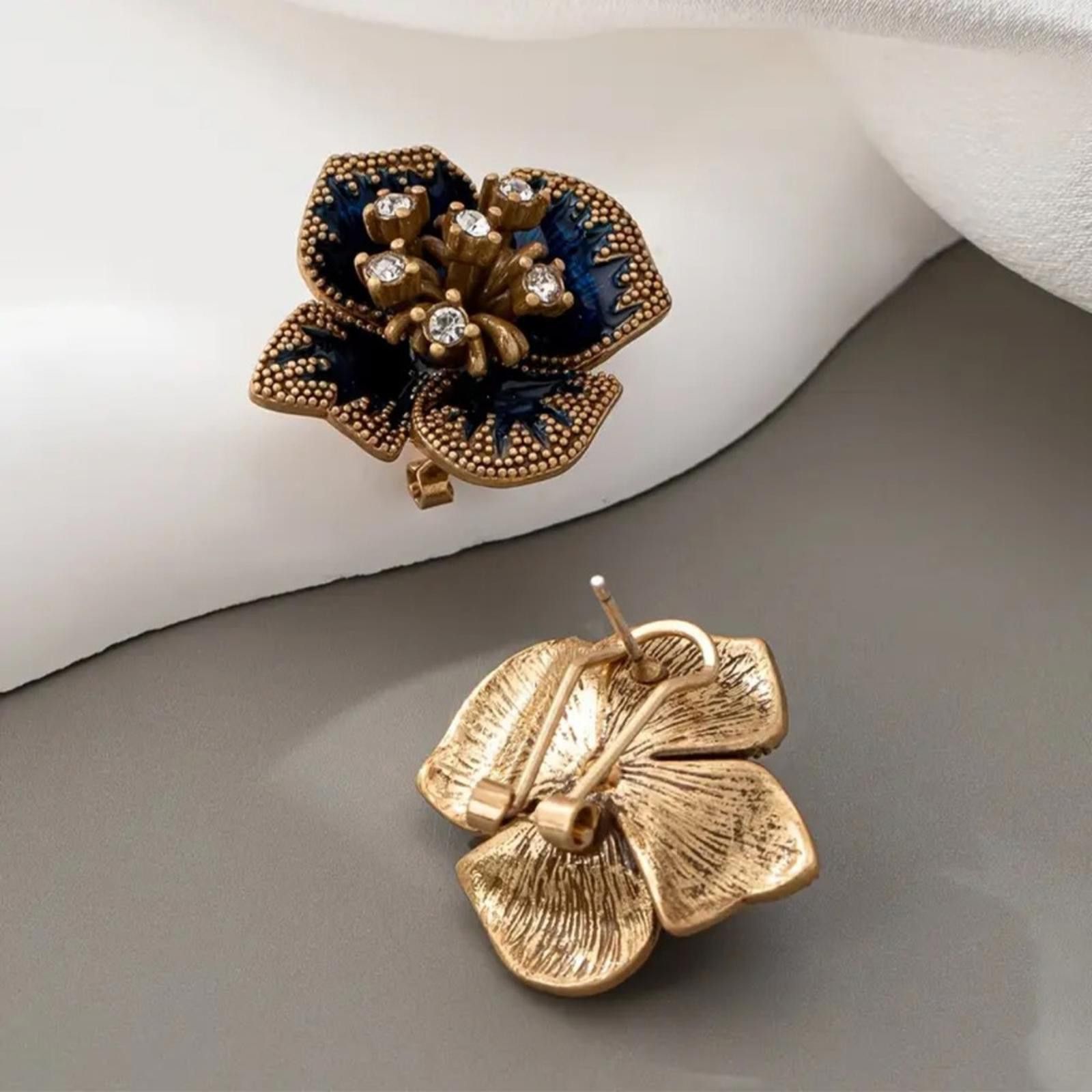 Designer Artisan Gold and Blue Floral Earrings Size ONE SIZE - 5 Thumbnail