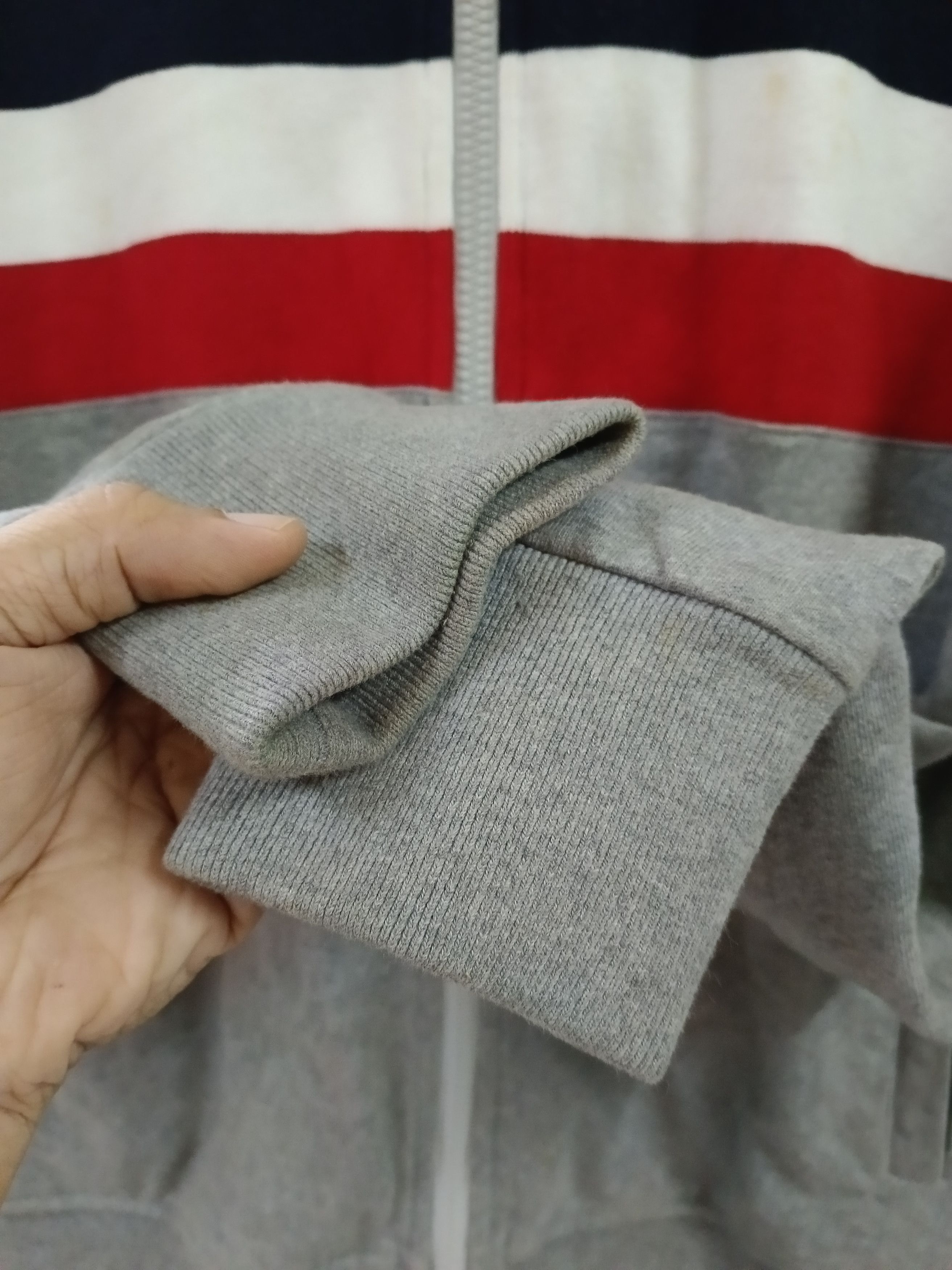 Moncler MONCLER GAMME BLUE MAGLIA CARDIGAN Size US L / EU 52-54 / 3 - 4 Thumbnail