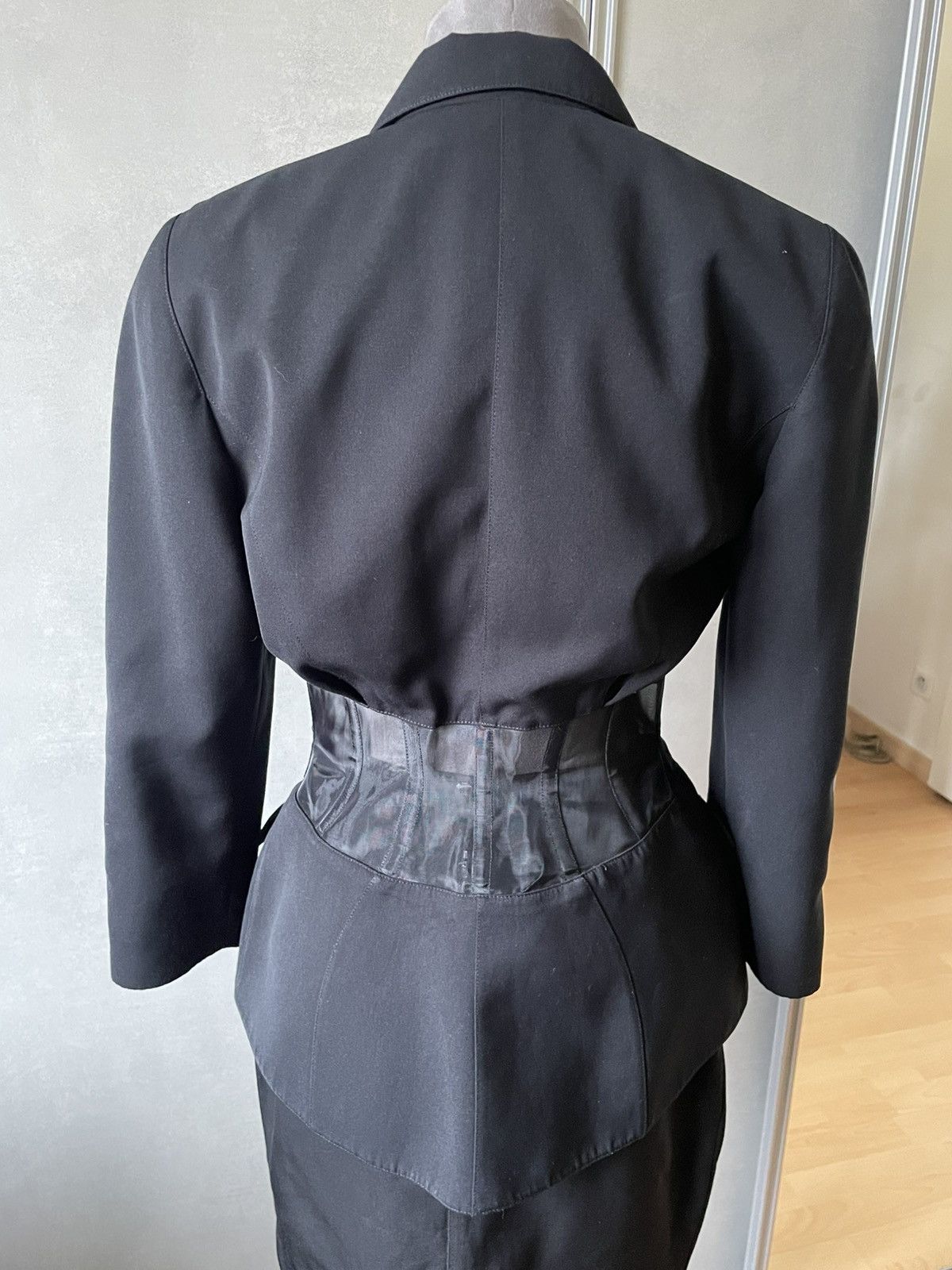 Thierry Mugler THIERRY MUGLER Jacket and skirt set Size S / US 4 / IT 40 - 6 Thumbnail