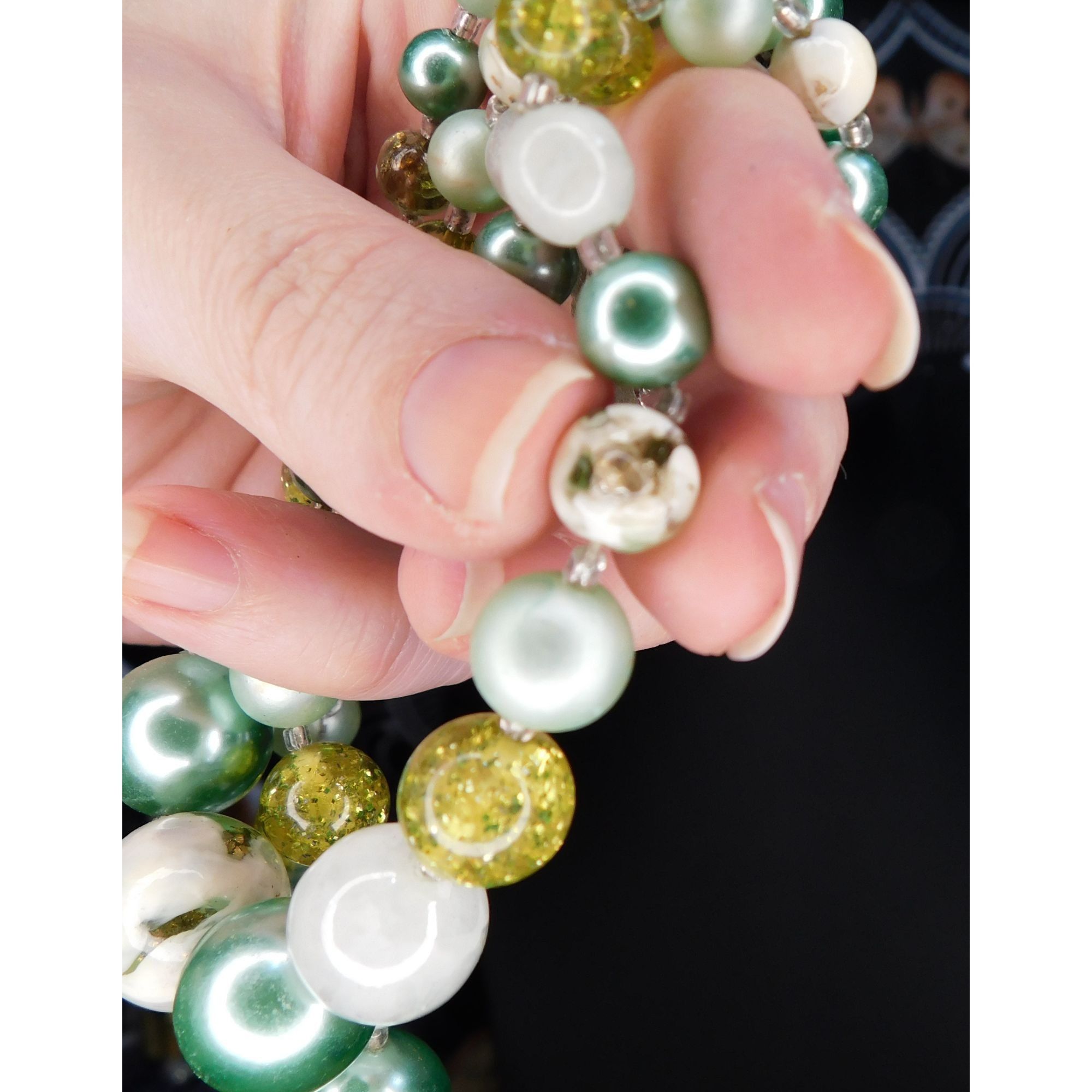 Other Vintage Green And White Chunky Beaded Layered Necklace Size ONE SIZE - 3 Thumbnail