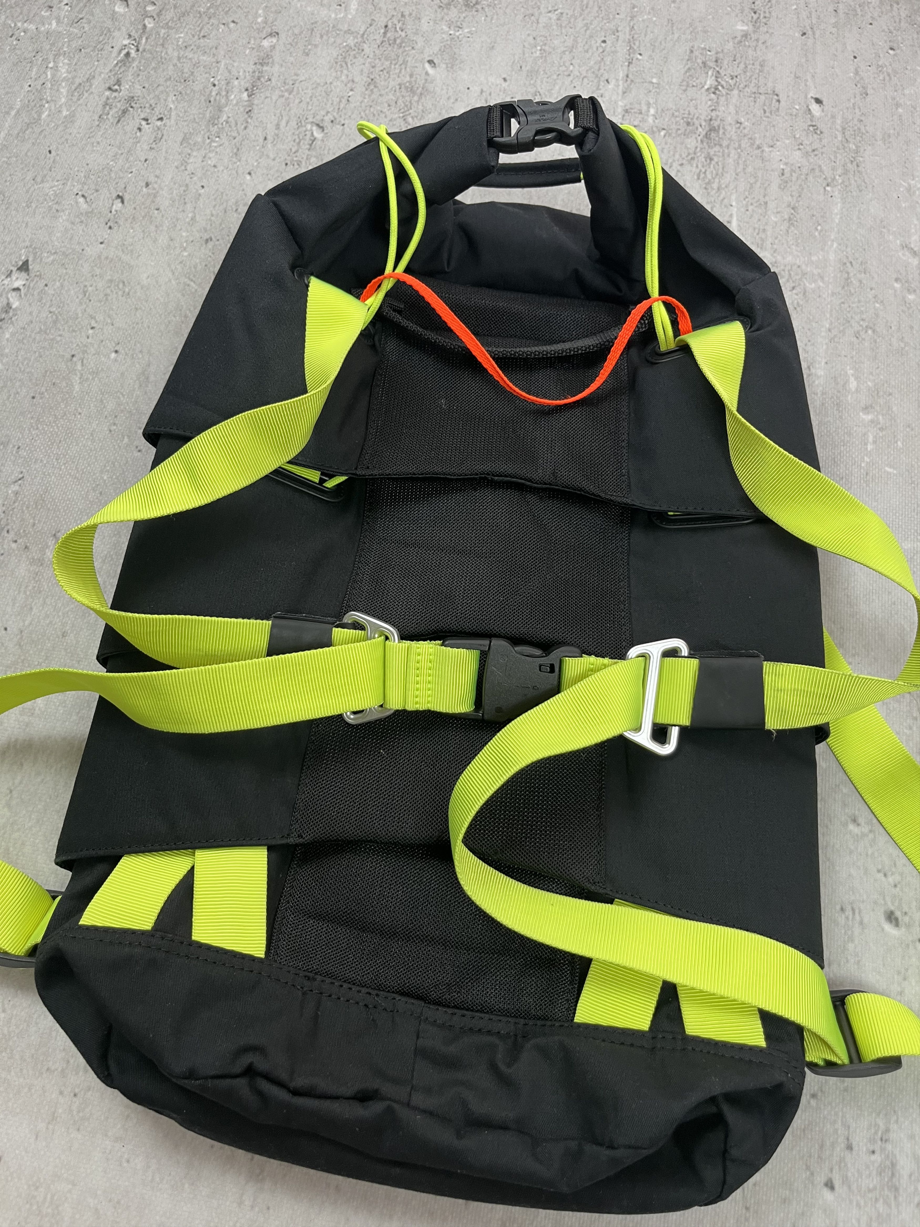 Nike Rare Nike MOG Bolt Expandable Backpack Utility Size ONE SIZE - 10 Thumbnail