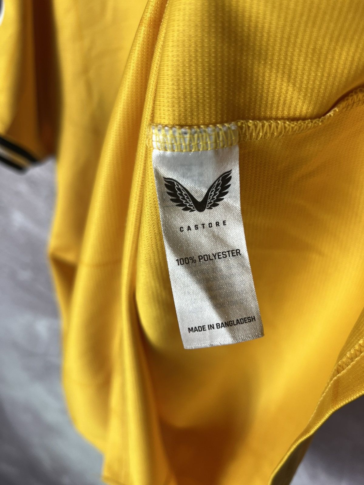 Castore Wolverhampton Eanderers Wolves Home 23/24 Jersey Castore Tee Size US S / EU 44-46 / 1 - 9 Thumbnail