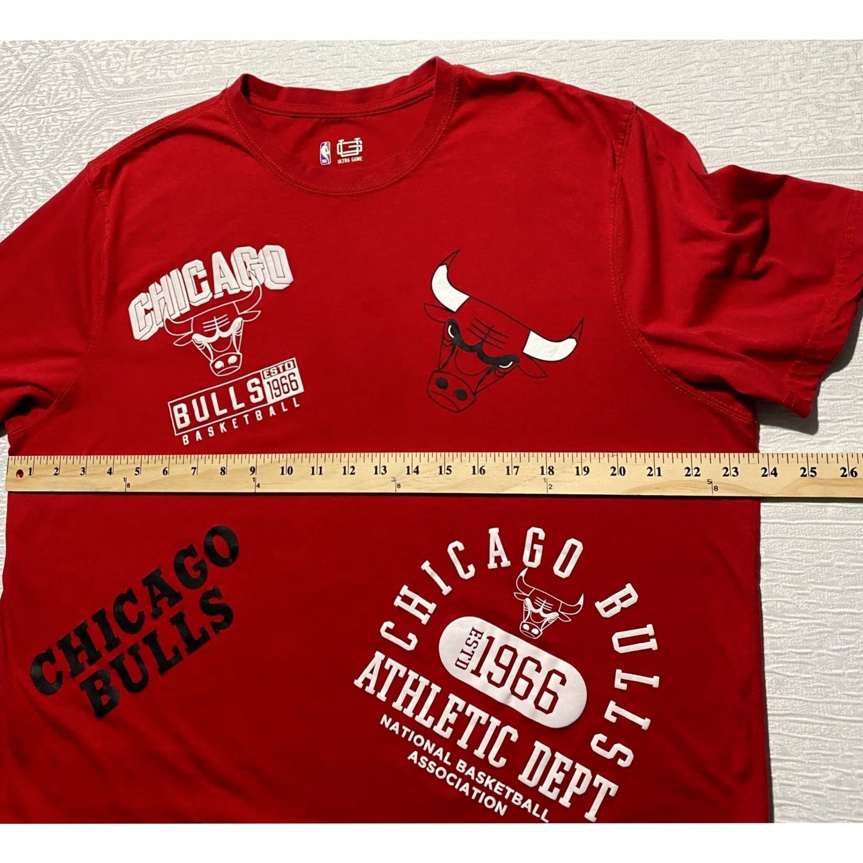 NBA NBA Ultra Game Chicago Bulls Red Multi Logo Graphic Shirt Mens XL Basketball Size US XL / EU 56 / 4 - 4 Thumbnail