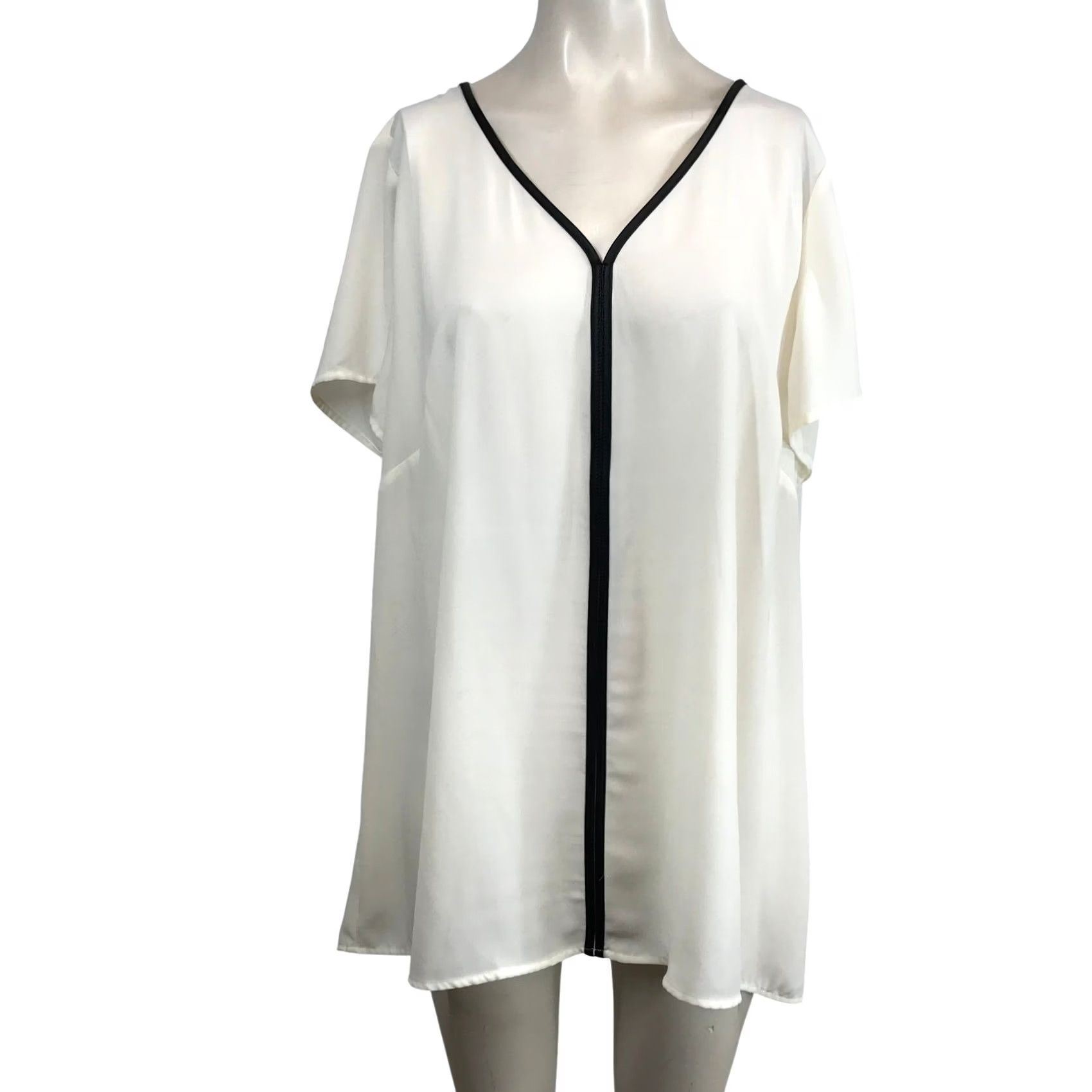 Vintage VINTAGE Lane Bryant Womens Ivory Black Trim V Neck Short Sleeve Tunic Top Plus SZ 18 20 Size XXL / US 16-18 / IT 52-54 - 2 Thumbnail