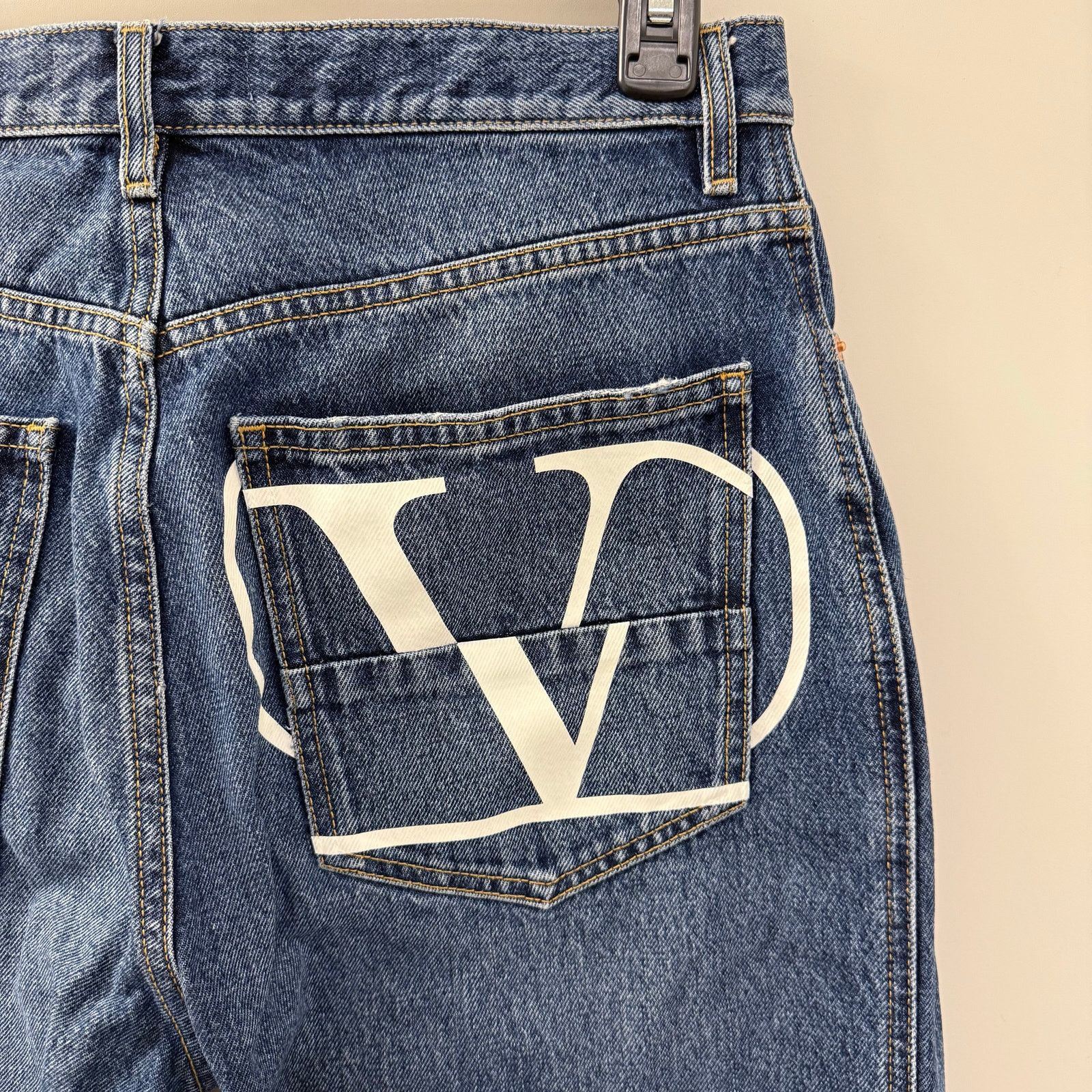 Valentino Rare Big V Logo Valentino Denim Jeans | 32 Size US 32 / EU 48 - 1 Thumbnail