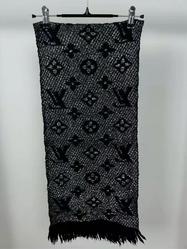 Louis Vuitton Louis Vuitton Black silver-wool scarf Size ONE SIZE - 2 Thumbnail