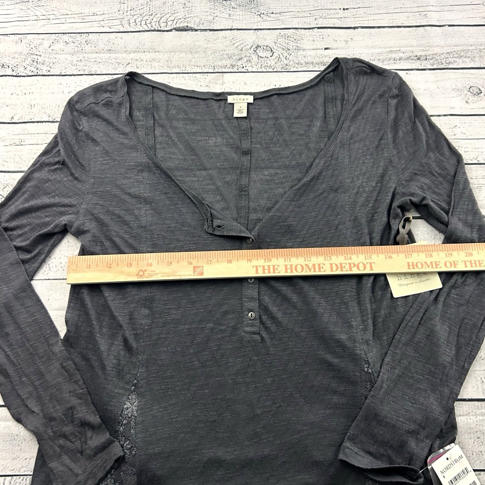 Vintage Hinge Long Sleeve Button Front Embroidered Top Women's Small Gray Shirt Blouse Womens XS-? Size S / US 4 / IT 40 - 6 Thumbnail