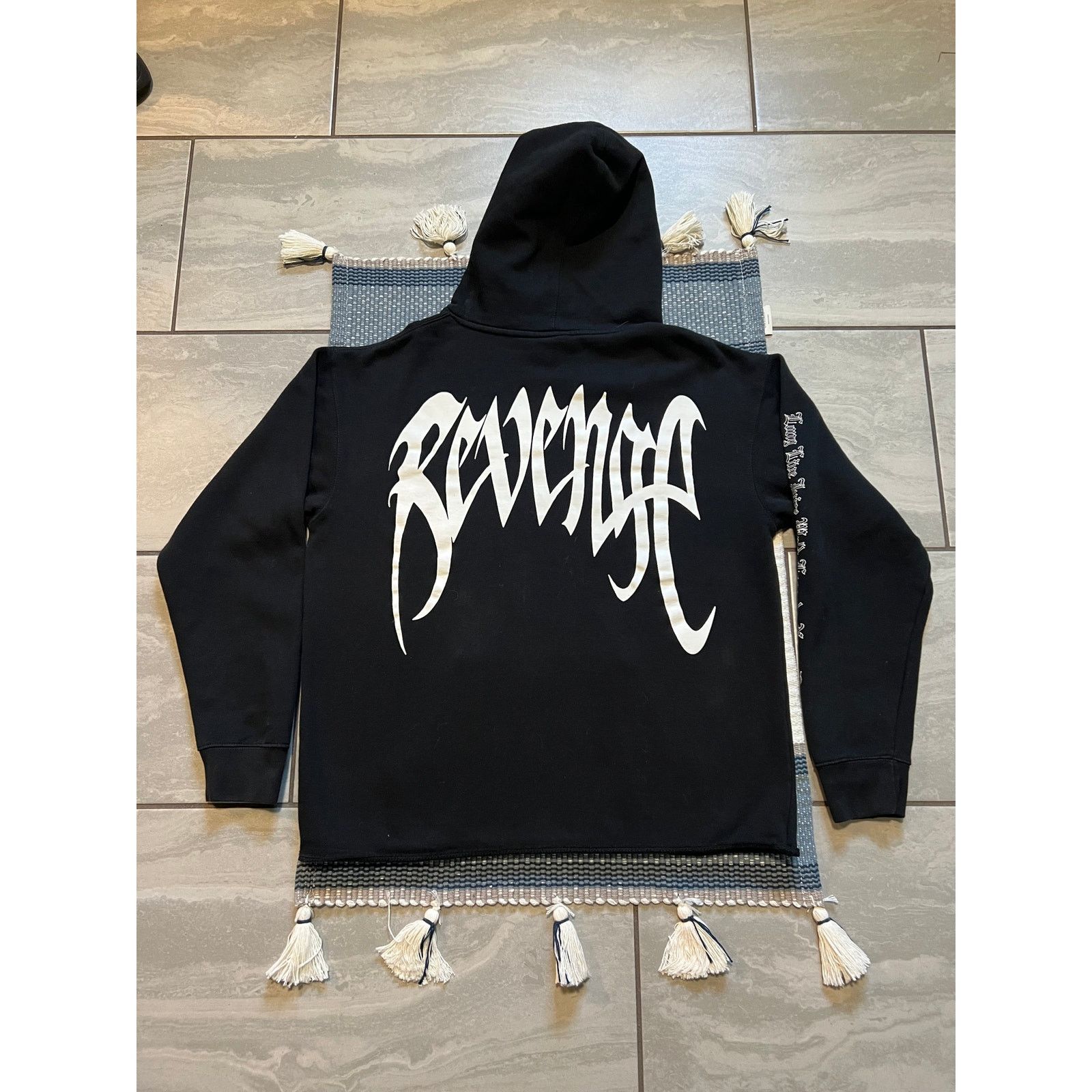 Revenge Juice Wrld X Revenge Photo Hoodie Black Used Size Large Size US L / EU 52-54 / 3 - 3 Thumbnail