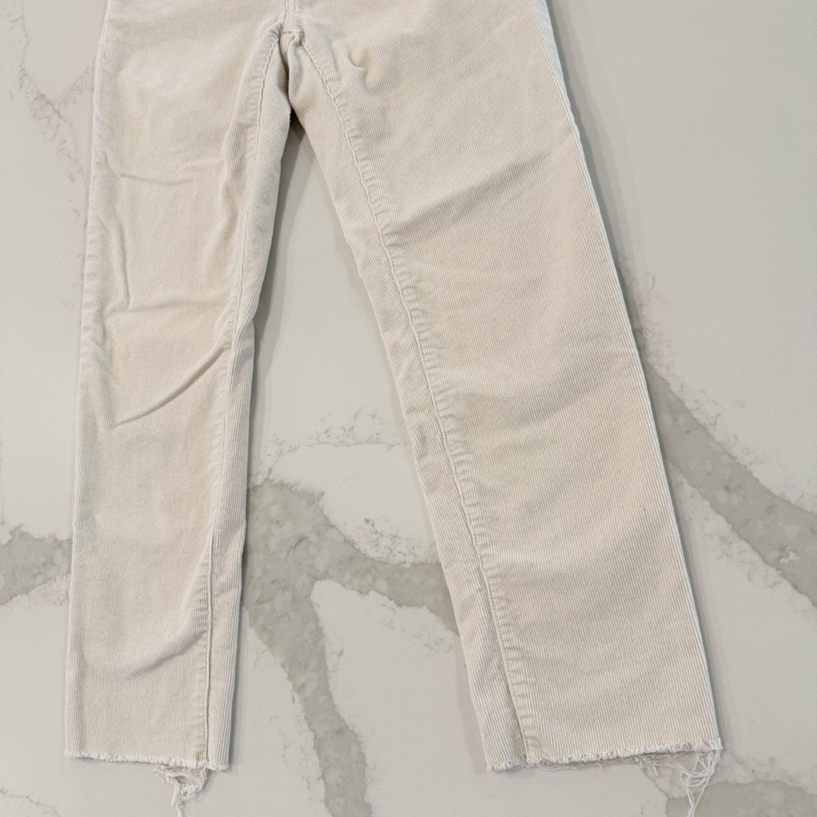 Patagonia Patagonia Fitted Cropped Corduroy Pants Raw Hem Women’s 28 Size 28" / US 6 / IT 42 - 2 Thumbnail