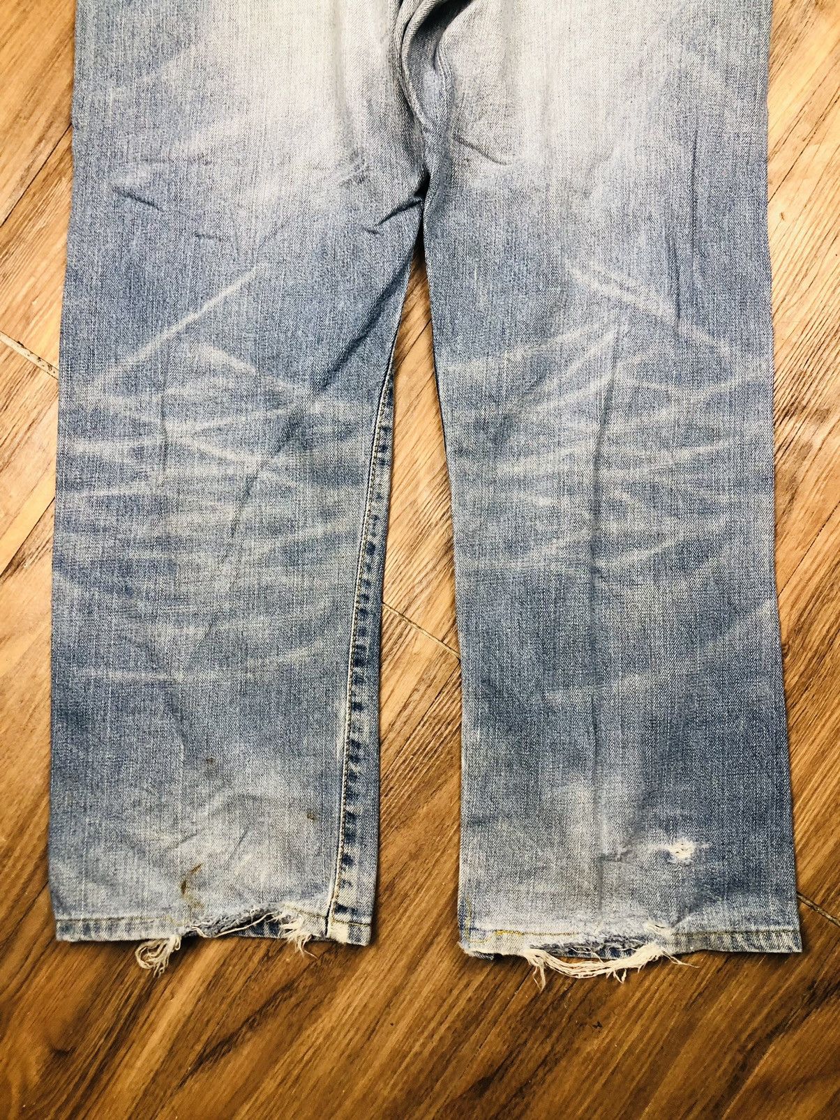 Edwin Edwin Distressed Jeans (37) Size US 33 - 14 Thumbnail