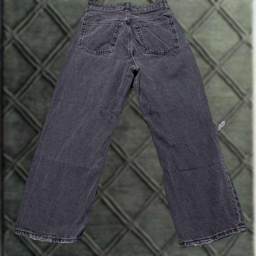 H&M H&M Cropped Jeans Denim High Rise Straight Distressed Button Fly - 6 Womens Gray Jeans Size 28" / US 6 / IT 42 - 1 Thumbnail