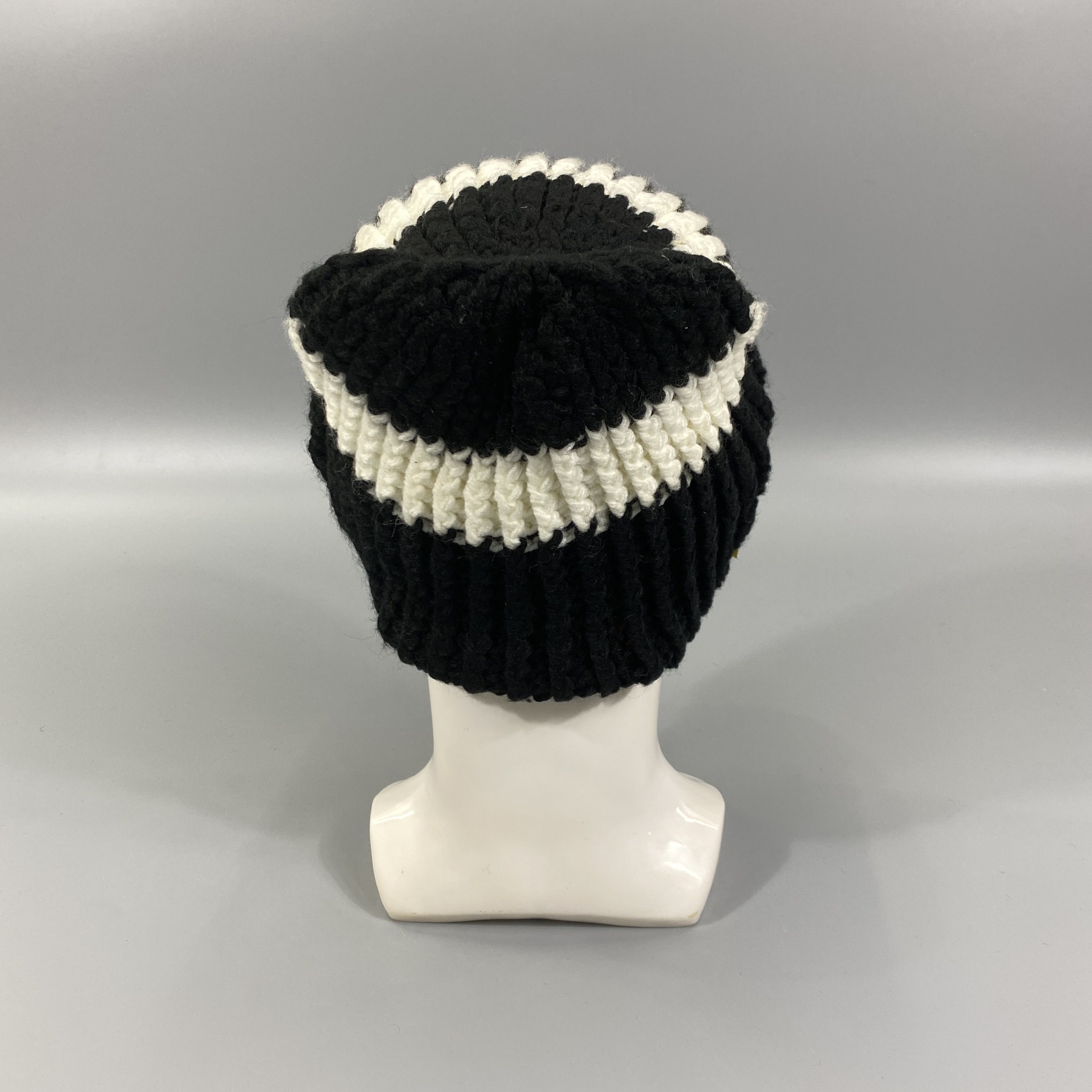 Japanese Brand Vintage Black And White Knitted Beanie Hats -BN889 Size ONE SIZE - 4 Thumbnail