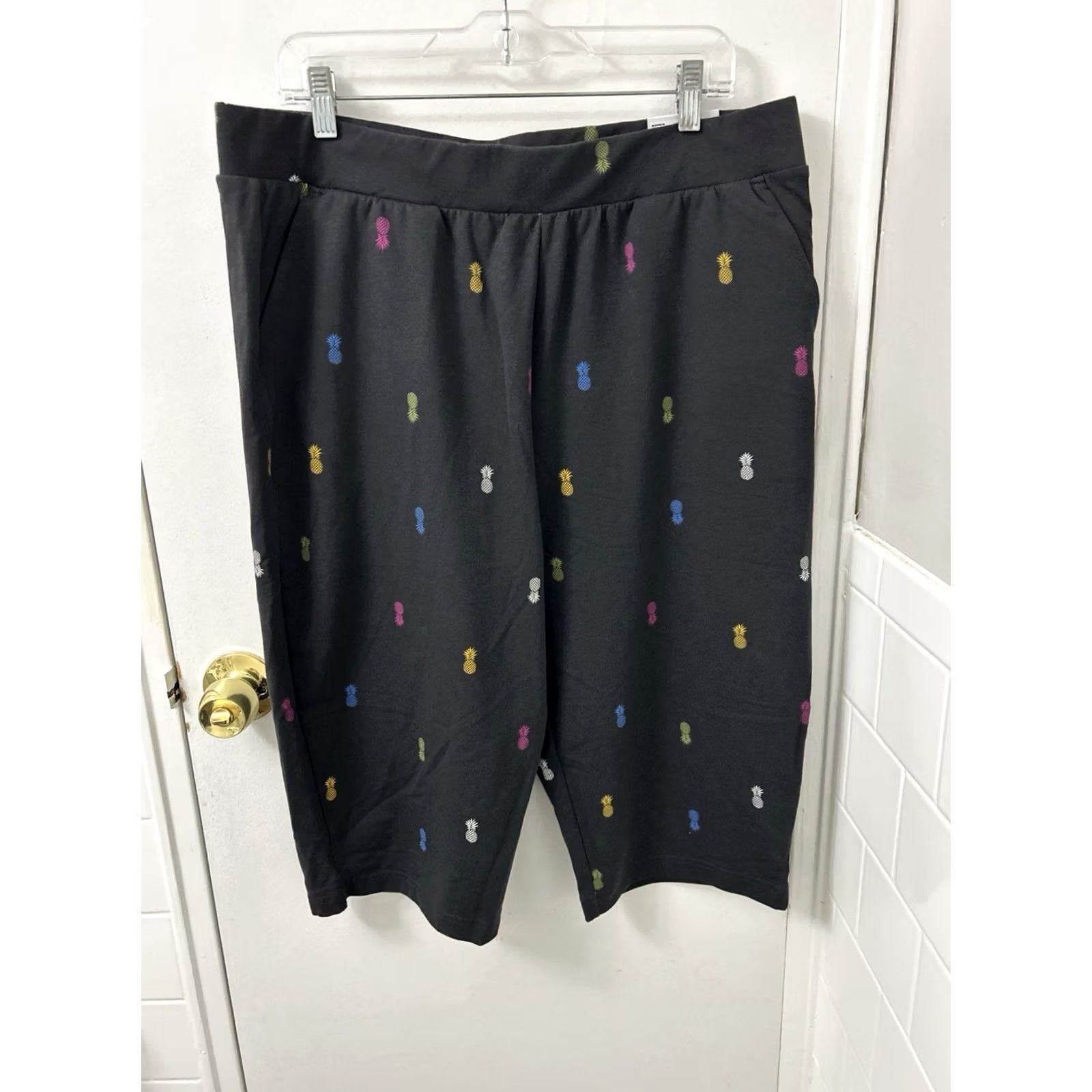 Croft & Barrow VINTAGE Croft & Barrow Skimmer Capri Pants Womens XL Black Pineapple Print Mid Rise Capri NWT Size 40" / US 18 - 5 Thumbnail