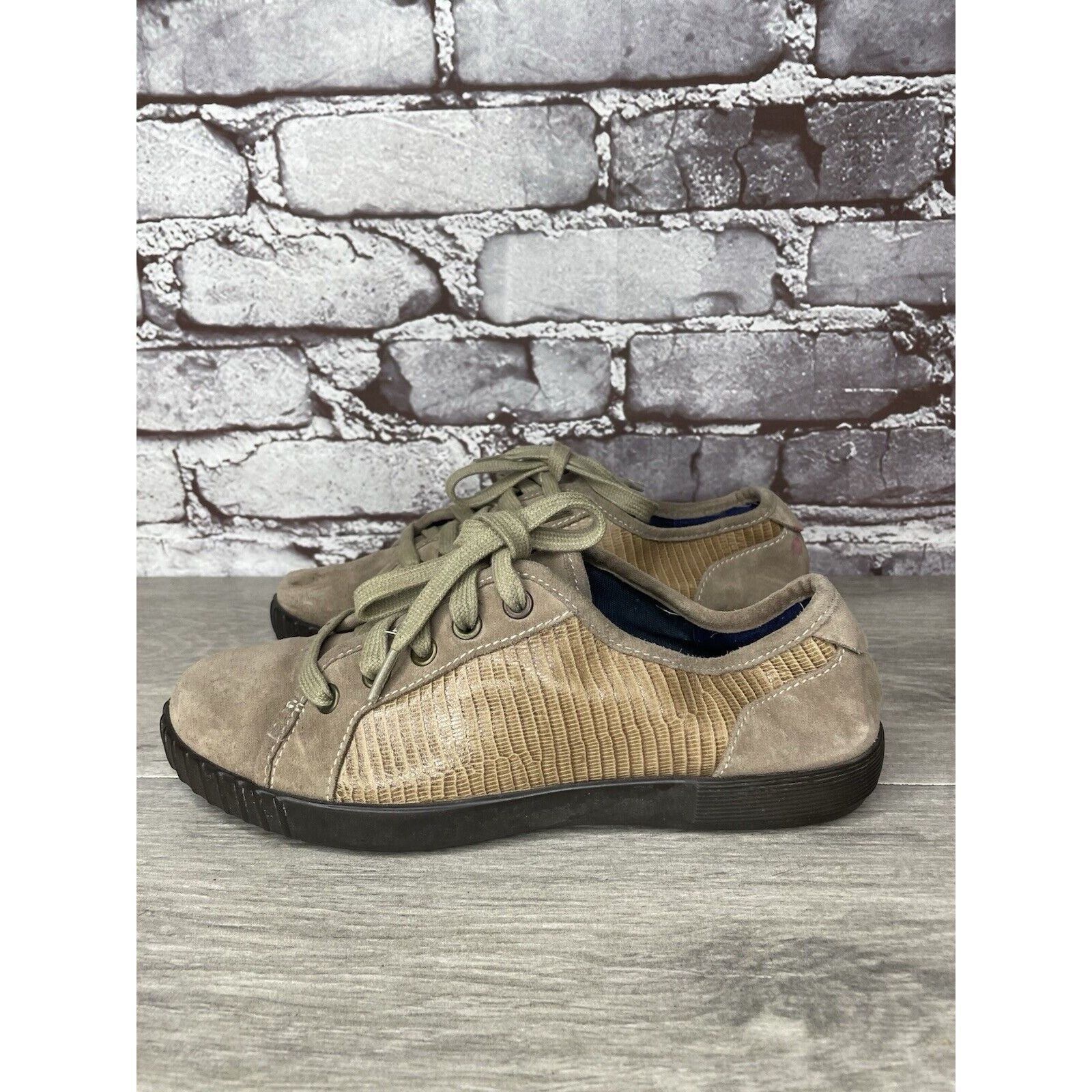 Cole Haan Cole Haan Taupe Suede Leather Lace Up Comfort Casual Shoes W Size US 6 / IT 36 - 1 Thumbnail
