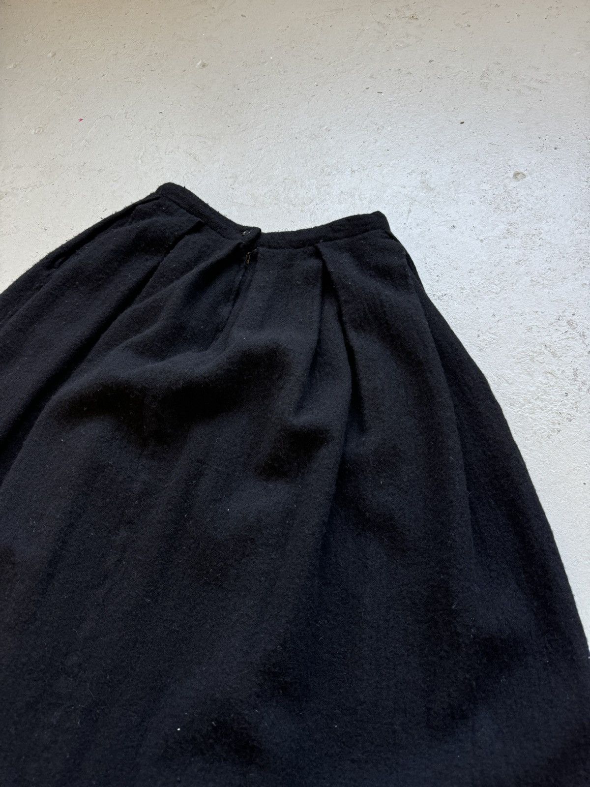 Comme des Garcons Comme Des Garcons Wool Skirt Size US 32 / EU 48 - 2 Thumbnail
