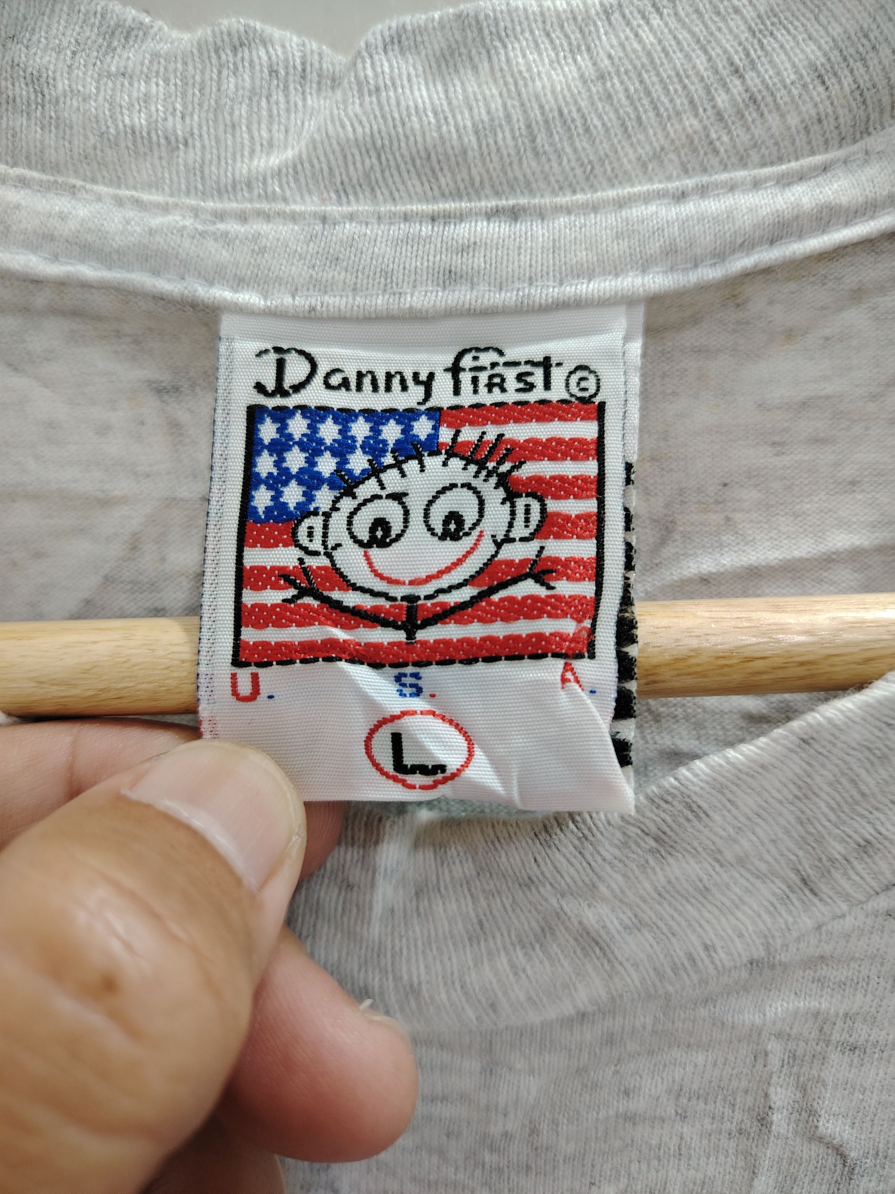 Designer Vintage 90s Danny First Honolulu Hawaii USA Tee Size US L / EU 52-54 / 3 - 5 Thumbnail