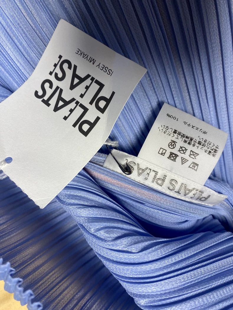 Issey Miyake Issey Miyake size:3 Light blue pleated vest Size M / US 6-8 / IT 42-44 - 2 Thumbnail