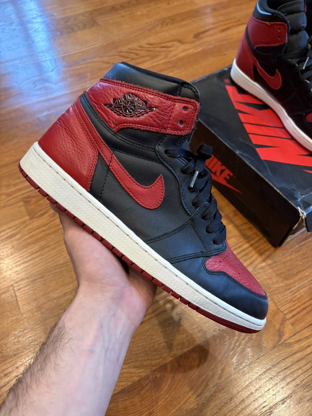 Nike Jordan 1 Banned/Bred 2016 Size US 12 / EU 45 - 4 Thumbnail
