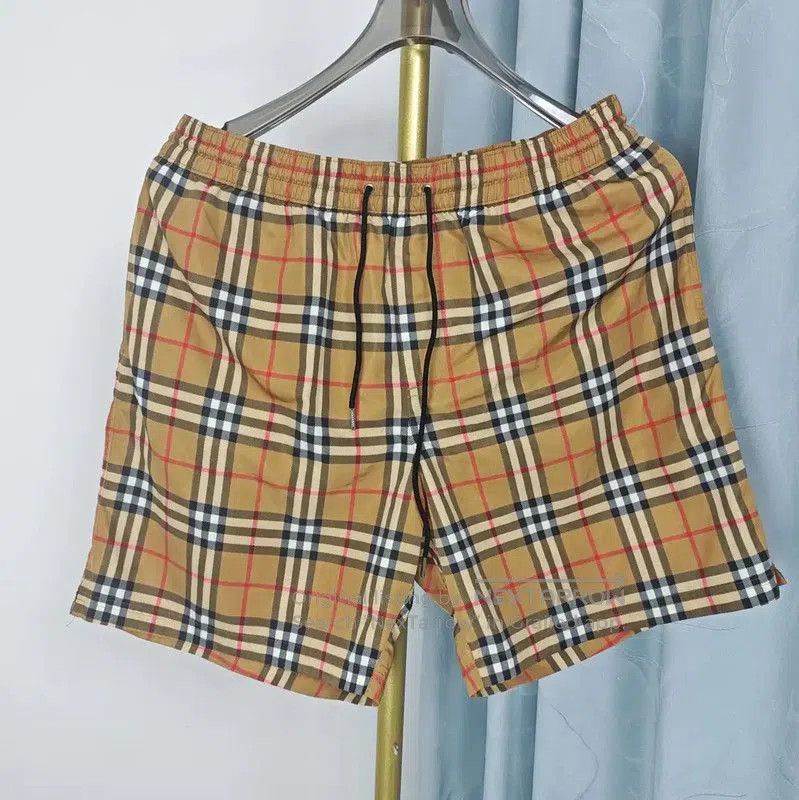 Burberry Burberry Summer Khaki Cotton Women's Shorts. Size 27" / US 4 / IT 40 - 1 Thumbnail