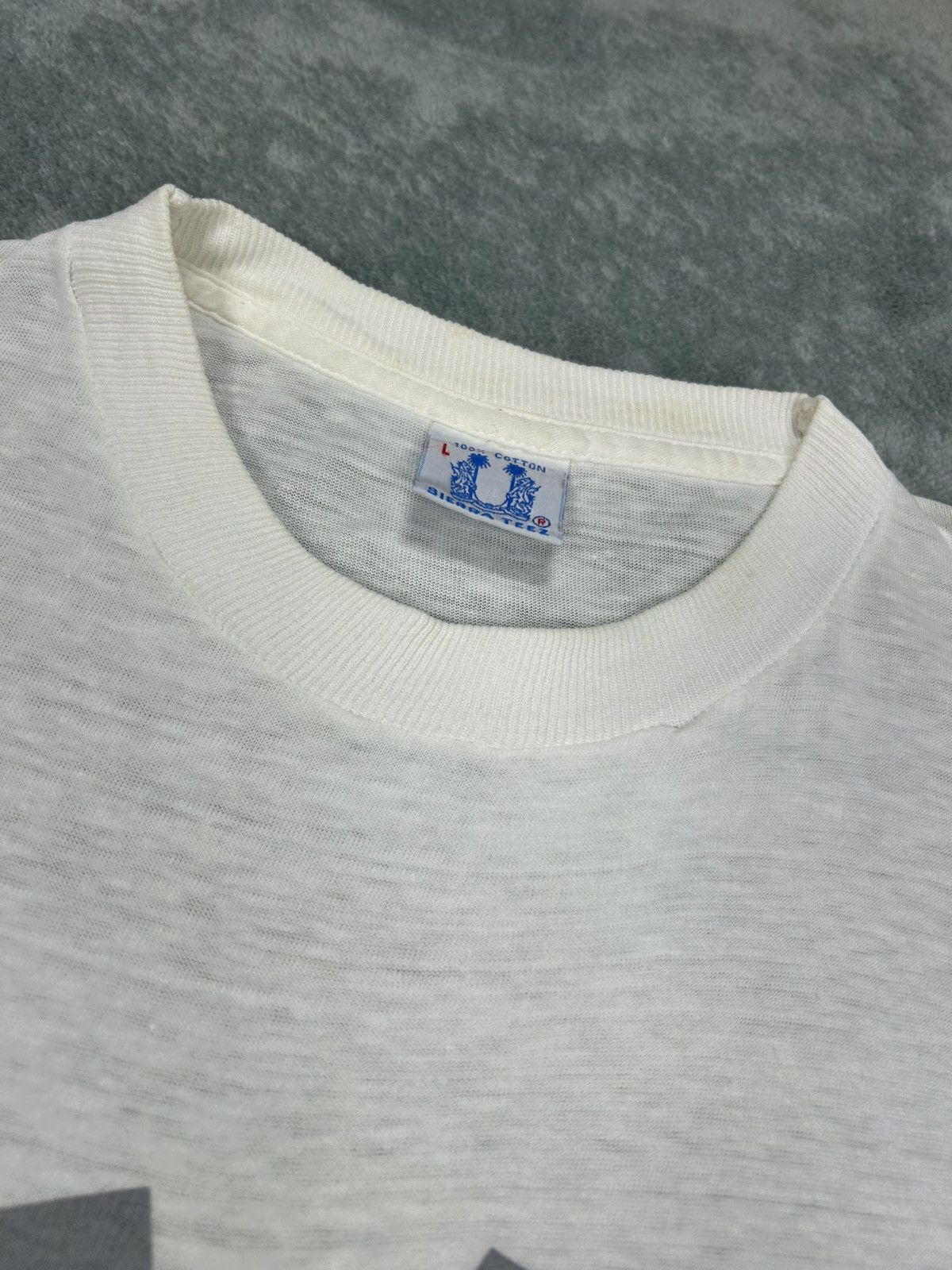 Band Tees Vintage Rare Band Red Hot Chili Peppers Size US L / EU 52-54 / 3 - 8 Thumbnail