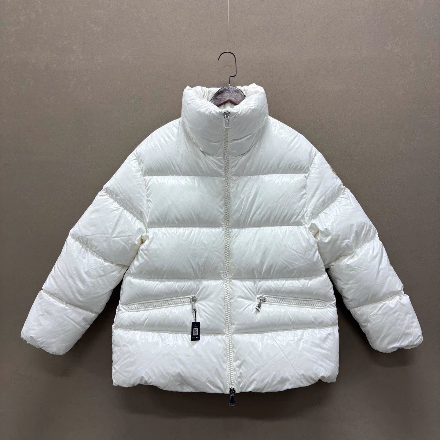 Moncler Moncler Genos women's white down jacket 2 99 new Size M / US 6-8 / IT 42-44 - 1 Thumbnail
