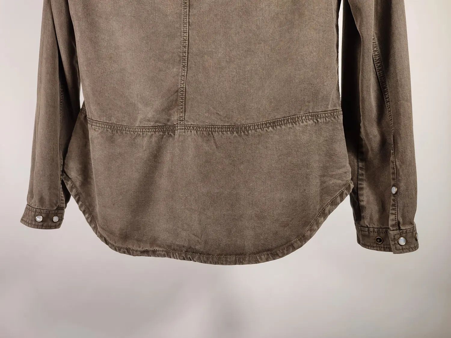 Burberry Burberry Lyocell Viscose Pearl button Shirt Size L / US 10 / IT 46 - 8 Thumbnail