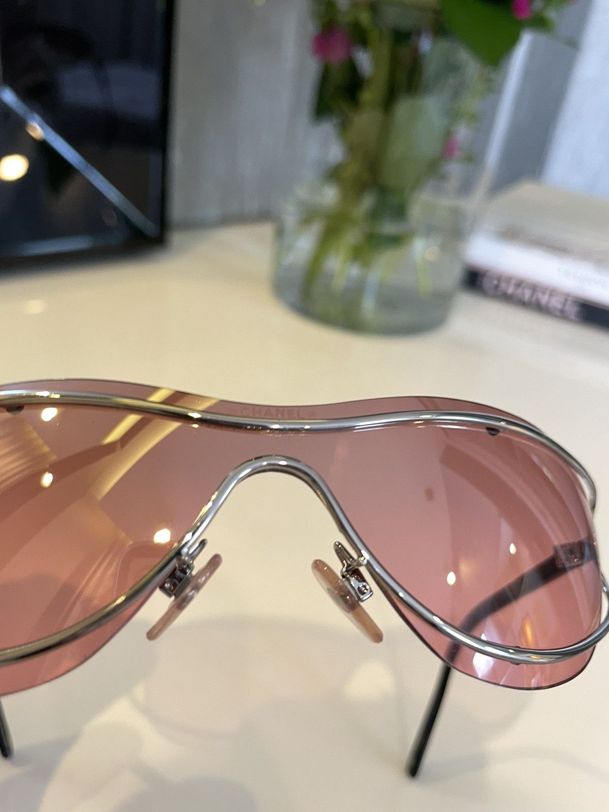 Chanel × Vintage 🔥ULTRA RARE🔥 Chanel Pink Vintage Sunglasses Size ONE SIZE - 10 Thumbnail