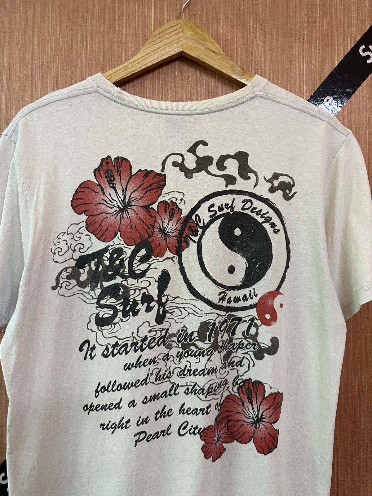 Vintage 2000's T&C surf Ying/Yang Motif Tees